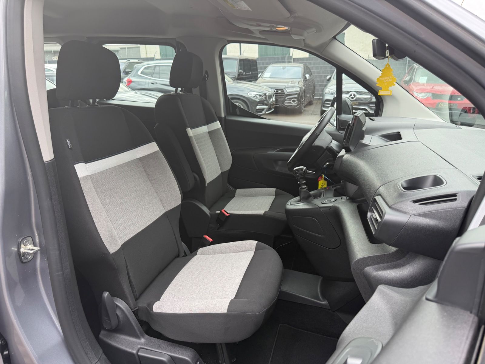 Fahrzeugabbildung Citroën BERLINGO PLUS XL LANG VERSION *FACELIFT*NAVI*KAM