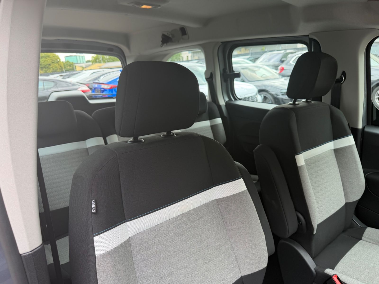 Fahrzeugabbildung Citroën BERLINGO PLUS XL LANG VERSION *FACELIFT*NAVI*KAM