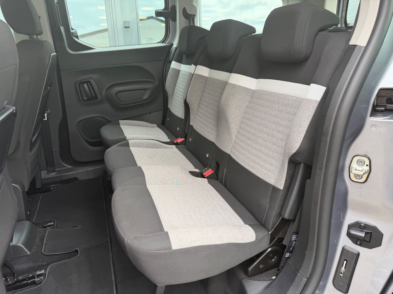Fahrzeugabbildung Citroën BERLINGO PLUS XL LANG VERSION *FACELIFT*NAVI*KAM