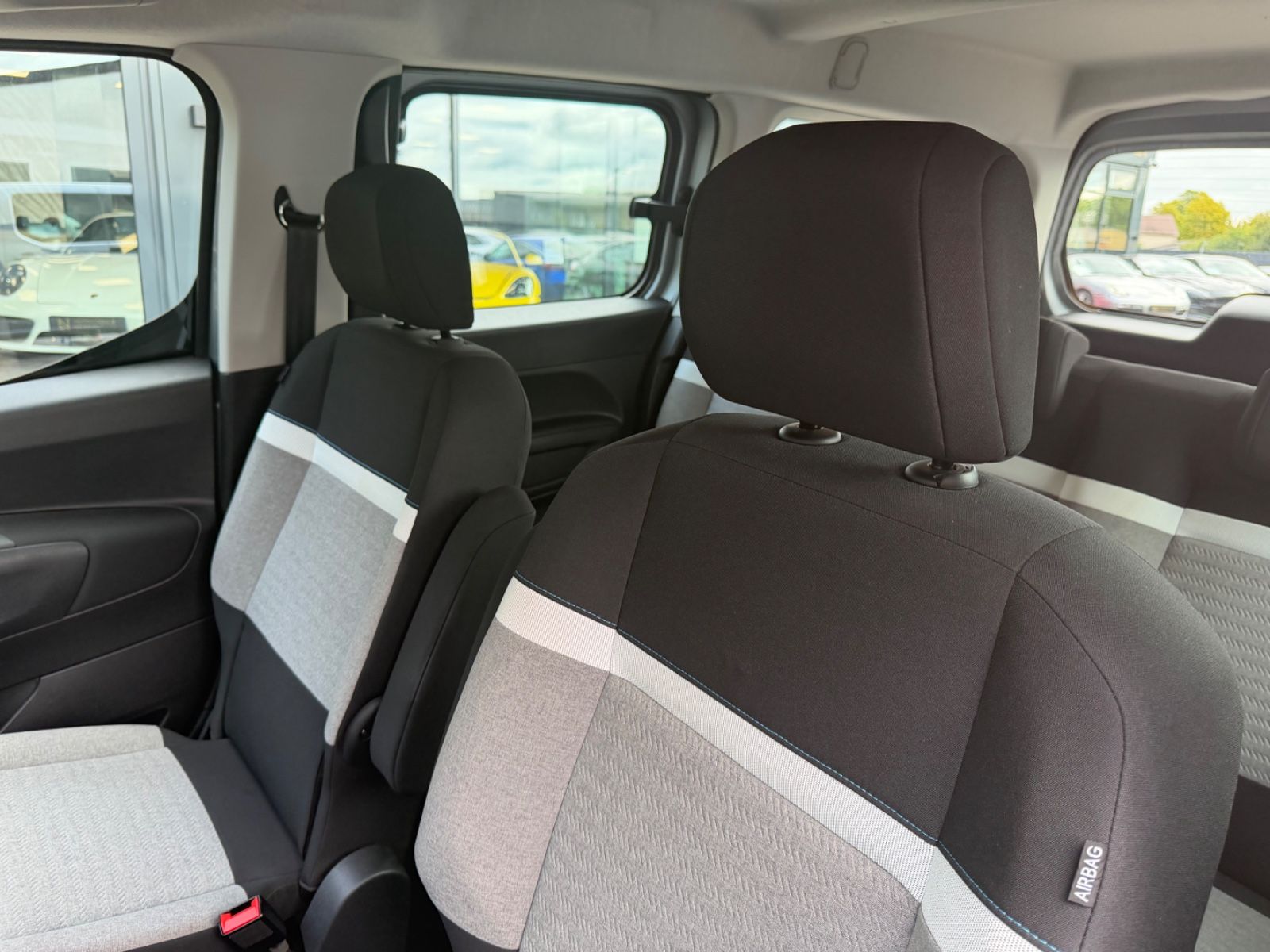 Fahrzeugabbildung Citroën BERLINGO PLUS XL LANG VERSION *FACELIFT*NAVI*KAM