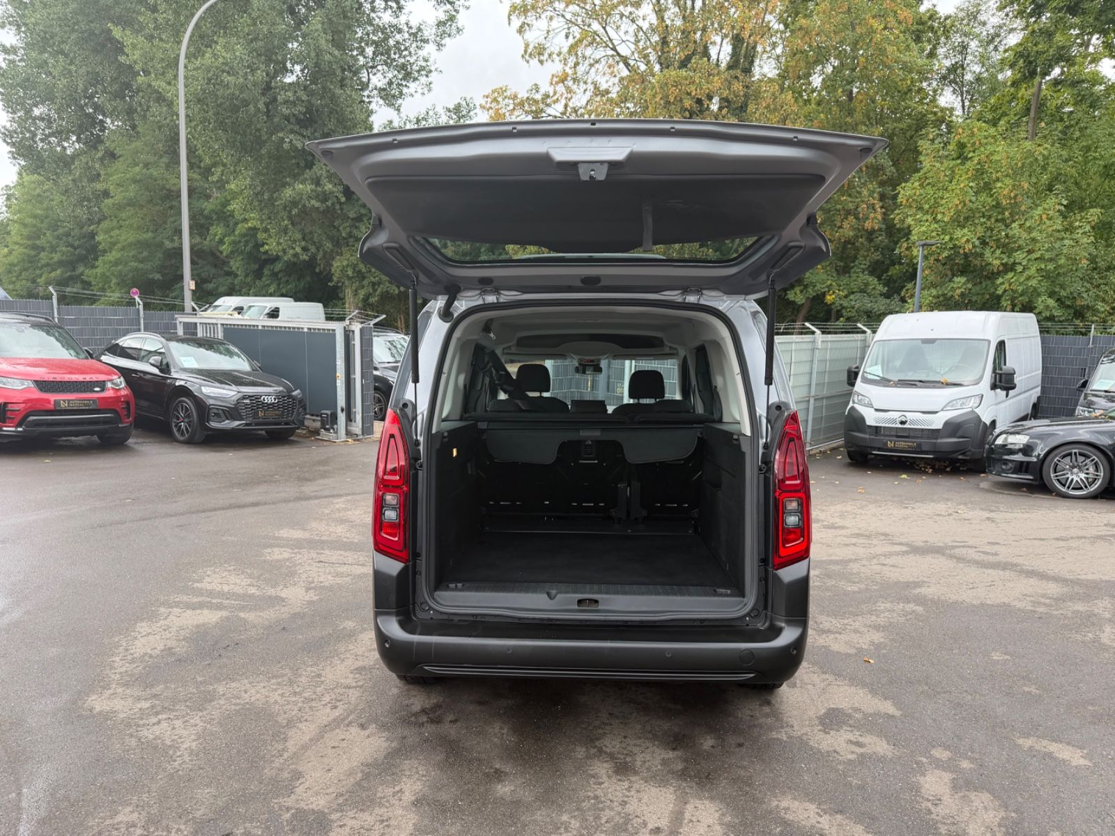 Fahrzeugabbildung Citroën BERLINGO PLUS XL LANG VERSION *FACELIFT*NAVI*KAM