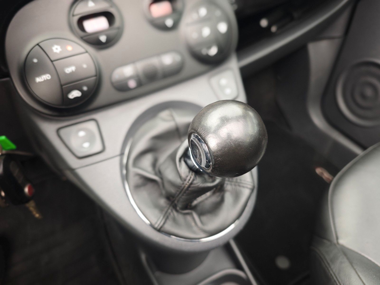 Fahrzeugabbildung Fiat 500C LOUNGE *CABRIO*LEDER*KLIMAAUTOMATIK*
