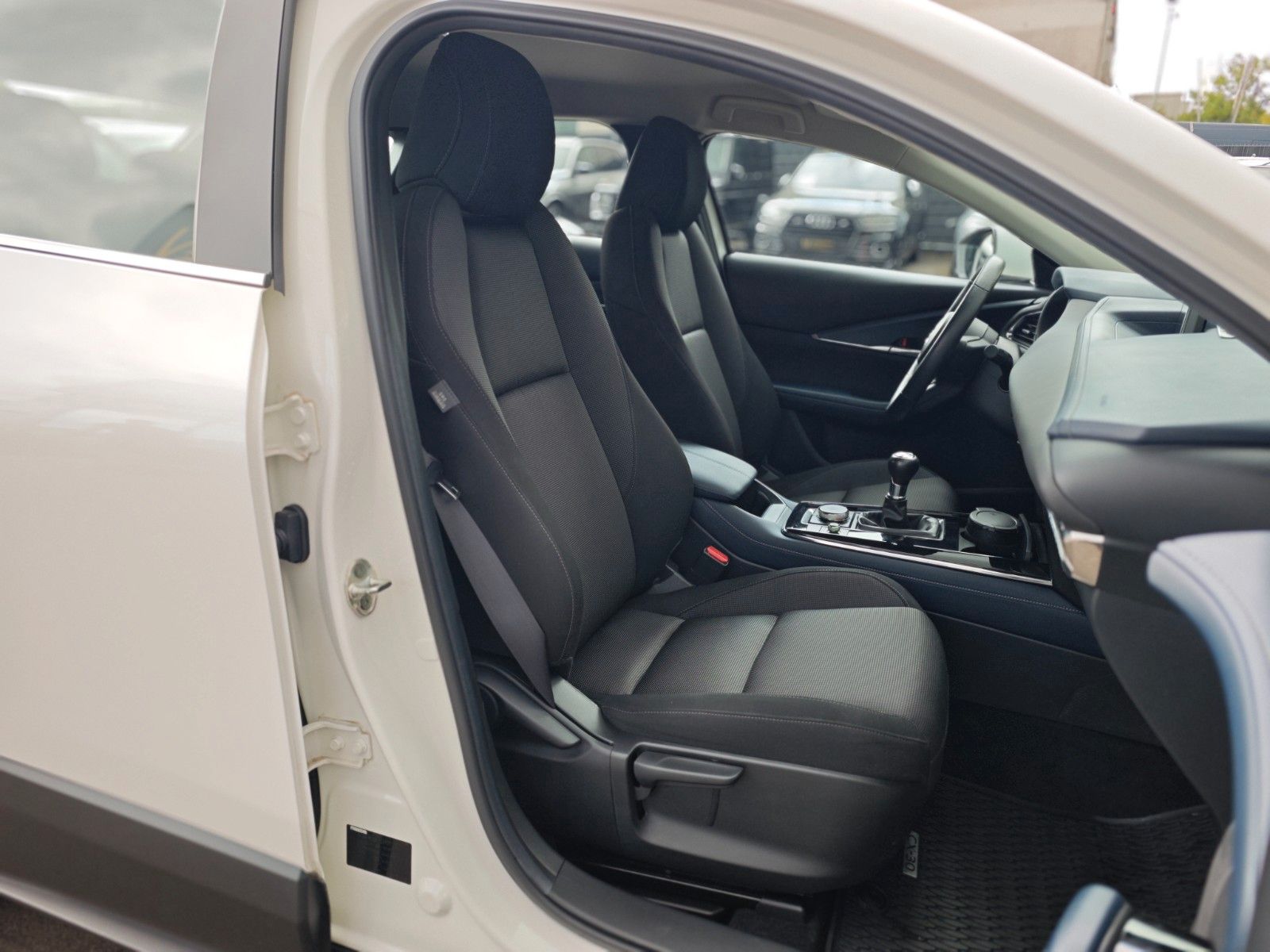 Fahrzeugabbildung Mazda CX-30 SELECTION*1.HD*360 VIEW*LED*ASSIST PAKET*