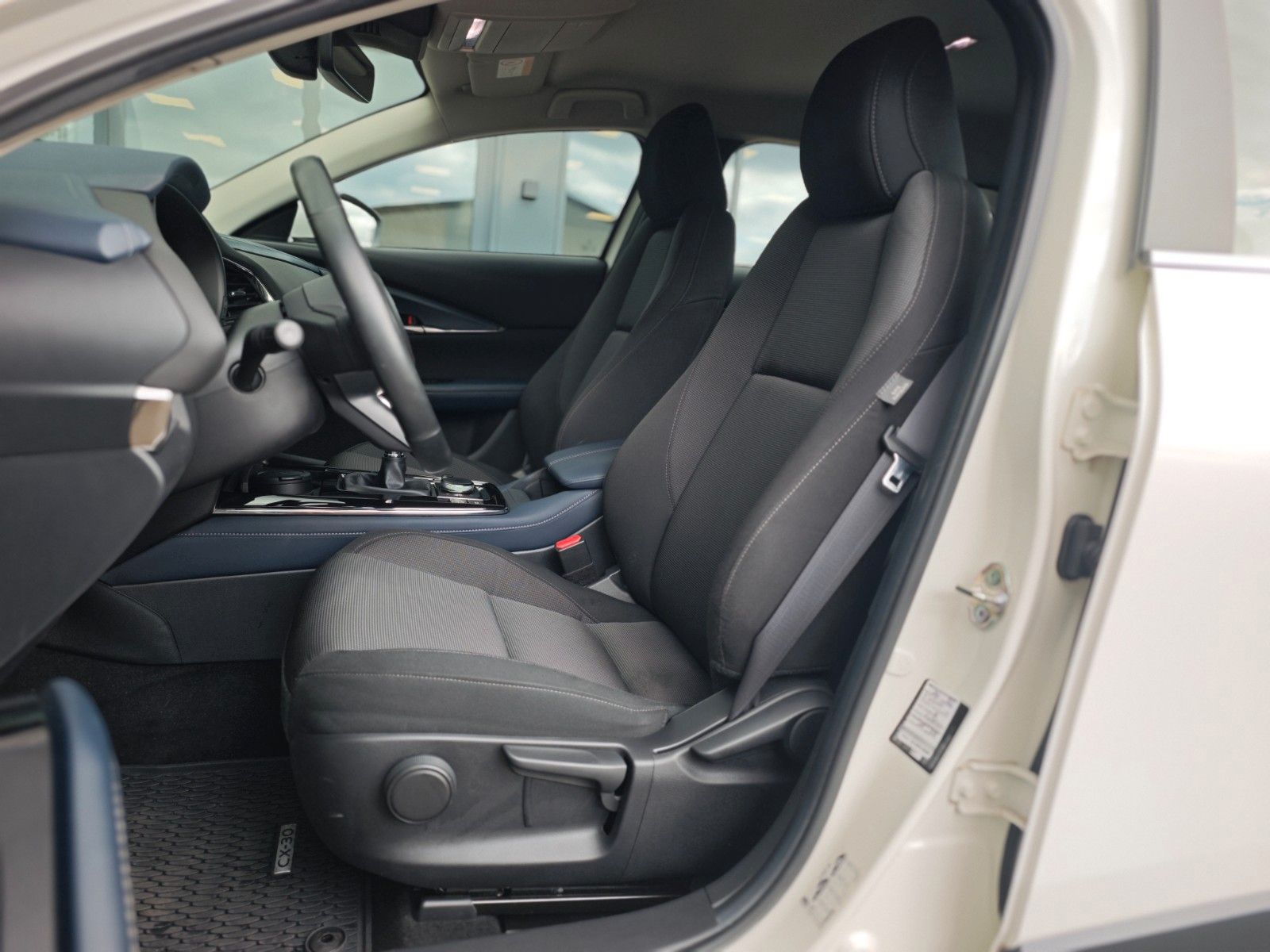 Fahrzeugabbildung Mazda CX-30 SELECTION*1.HD*360 VIEW*LED*ASSIST PAKET*