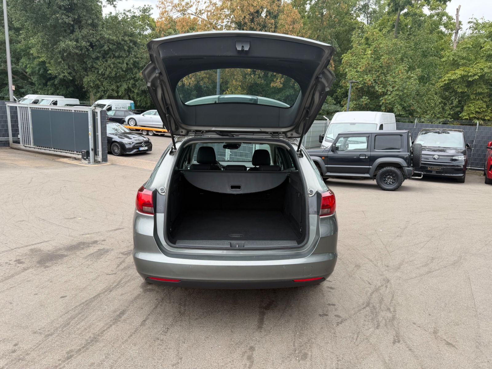 Fahrzeugabbildung Opel ASTRA ST EDITION*AUT*1.HAND*KAMERA*NAVI*ALUS*