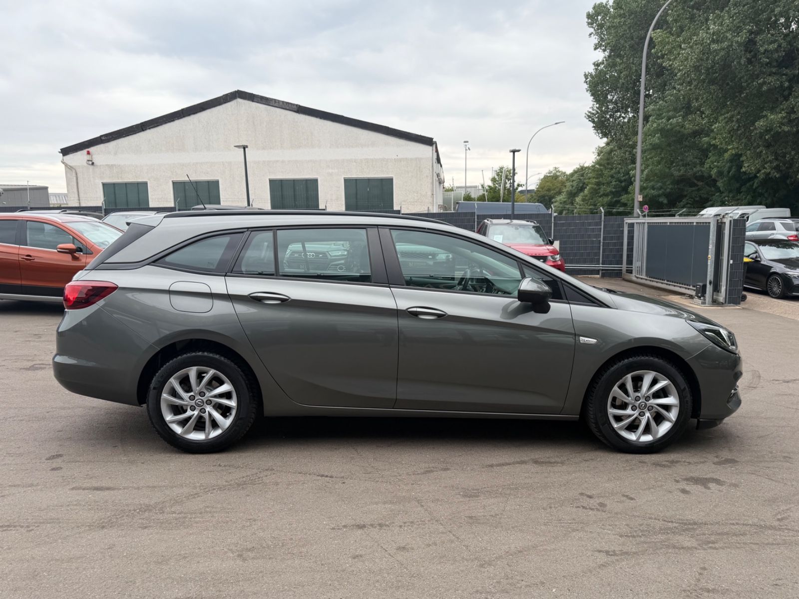 Fahrzeugabbildung Opel ASTRA ST EDITION*AUT*1.HAND*KAMERA*NAVI*ALUS*