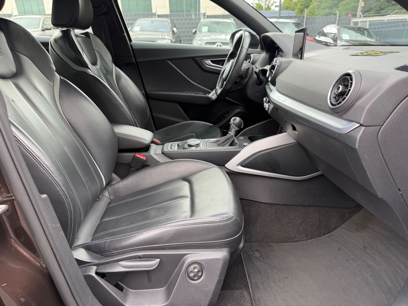 Fahrzeugabbildung Audi Q2 QUATTRO S-LINE-SPORT *AUTOMATIK*LED*NAVI*TOP*