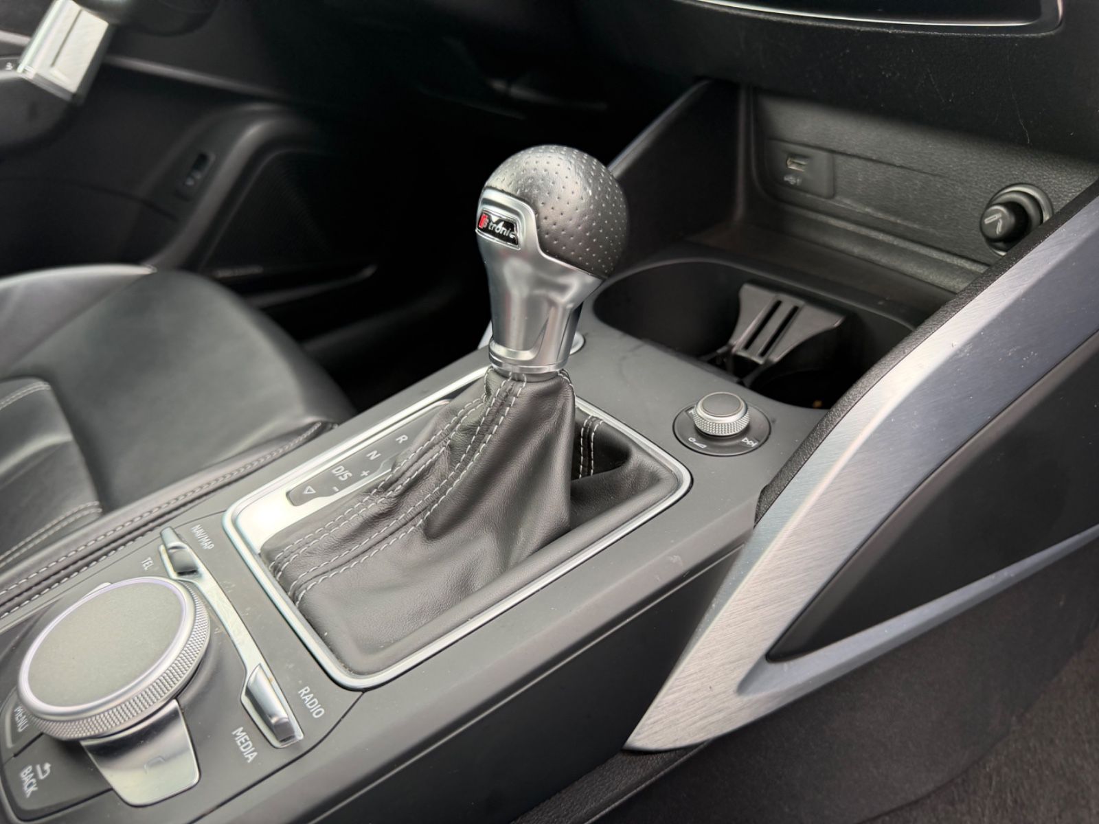 Fahrzeugabbildung Audi Q2 QUATTRO S-LINE-SPORT *AUTOMATIK*LED*NAVI*TOP*