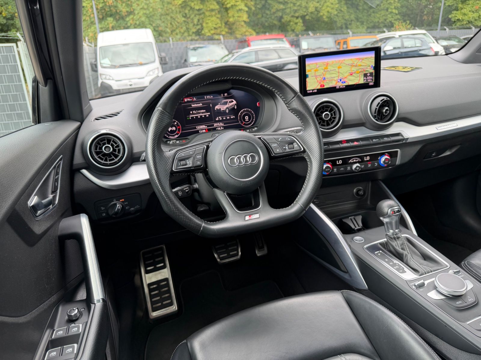 Fahrzeugabbildung Audi Q2 QUATTRO S-LINE-SPORT *AUTOMATIK*LED*NAVI*TOP*