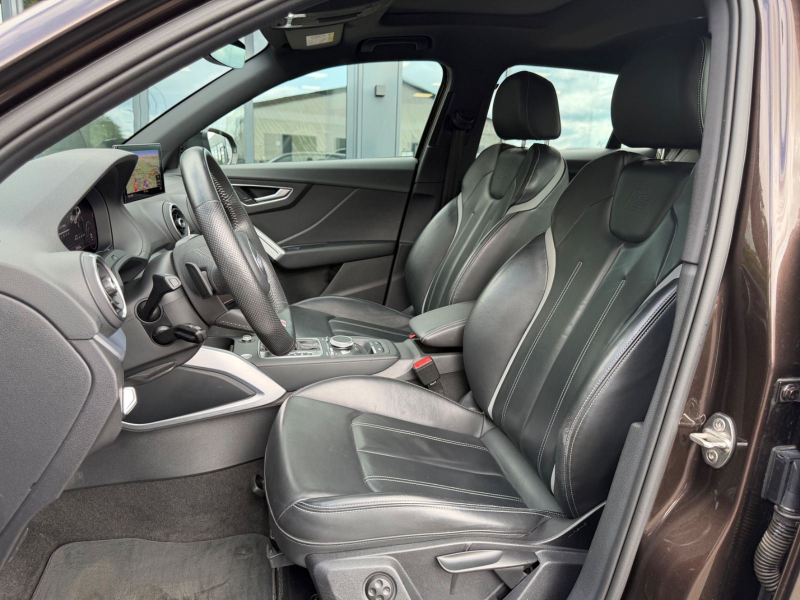 Fahrzeugabbildung Audi Q2 QUATTRO S-LINE-SPORT *AUTOMATIK*LED*NAVI*TOP*