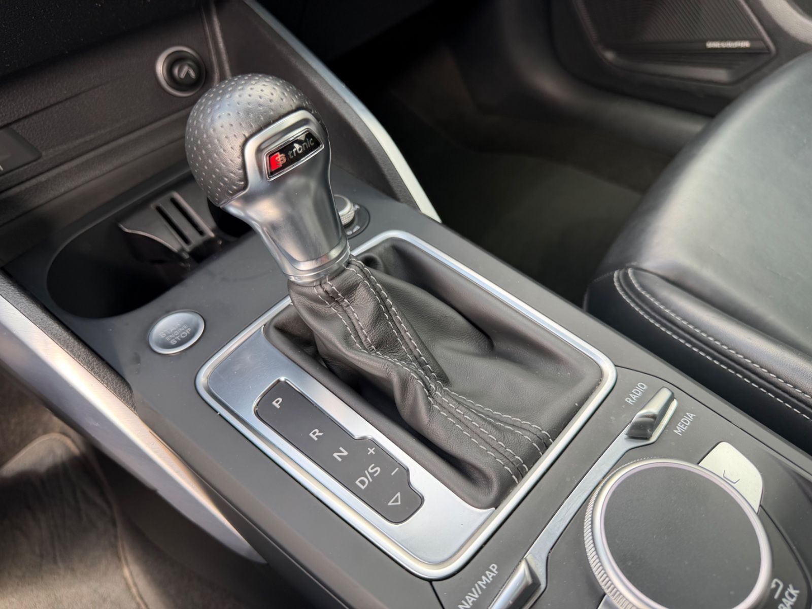 Fahrzeugabbildung Audi Q2 QUATTRO S-LINE-SPORT *AUTOMATIK*LED*NAVI*TOP*
