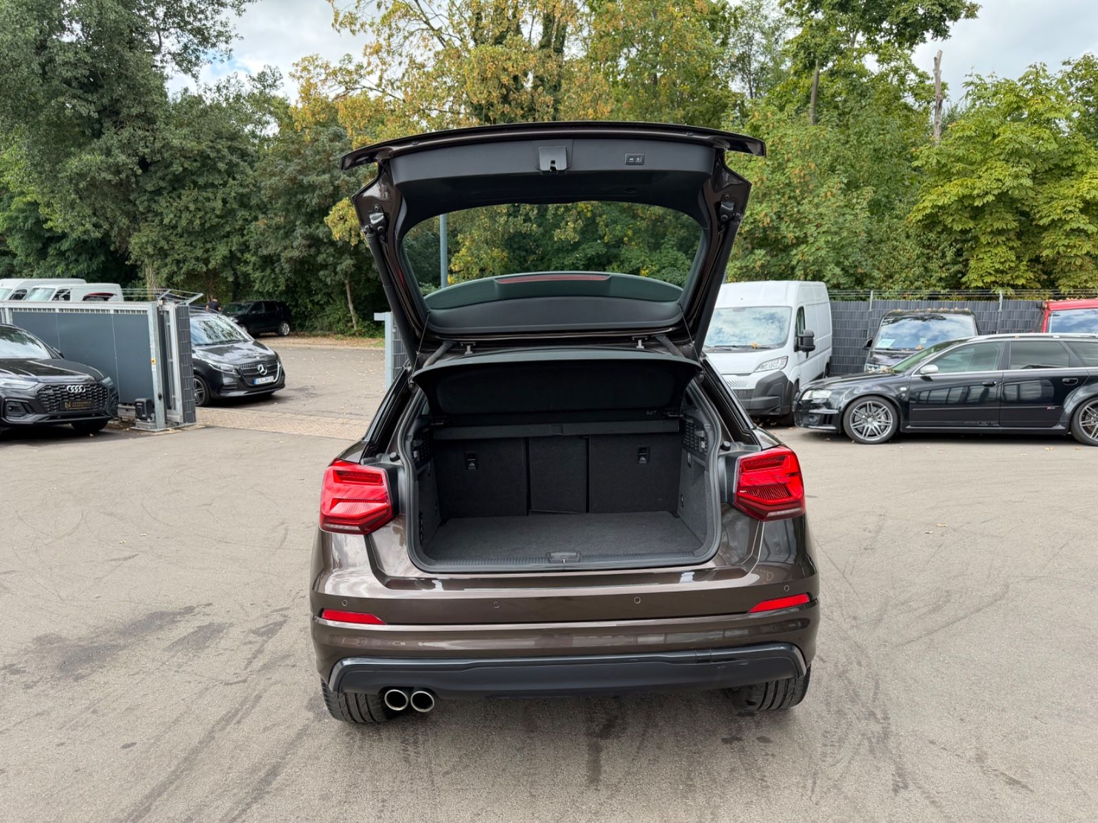 Fahrzeugabbildung Audi Q2 QUATTRO S-LINE-SPORT *AUTOMATIK*LED*NAVI*TOP*