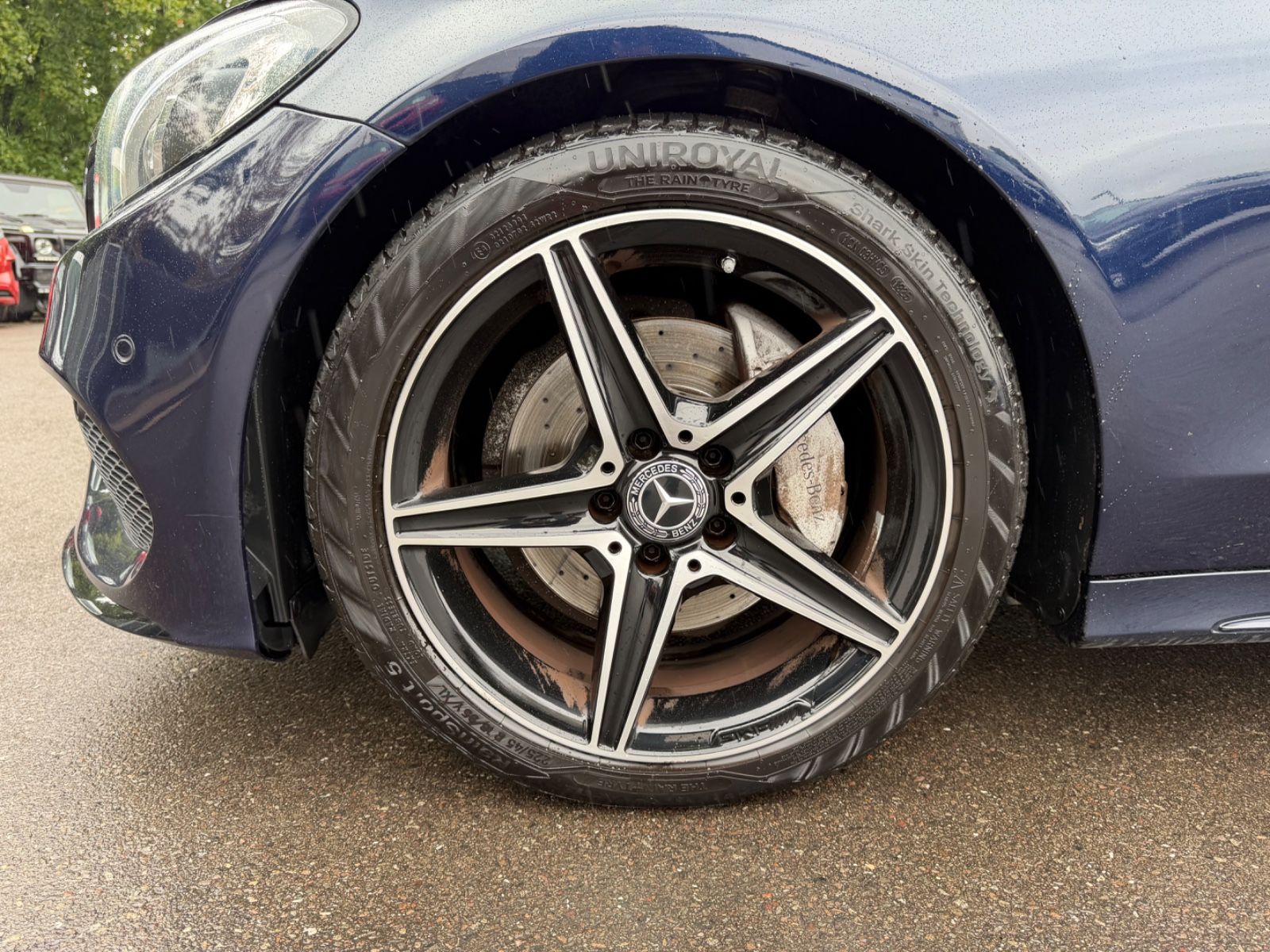 Fahrzeugabbildung Mercedes-Benz C 180d T*AMG-LINE*AUT.*NIGHT*VOLL-LED*NAVI*LEDER
