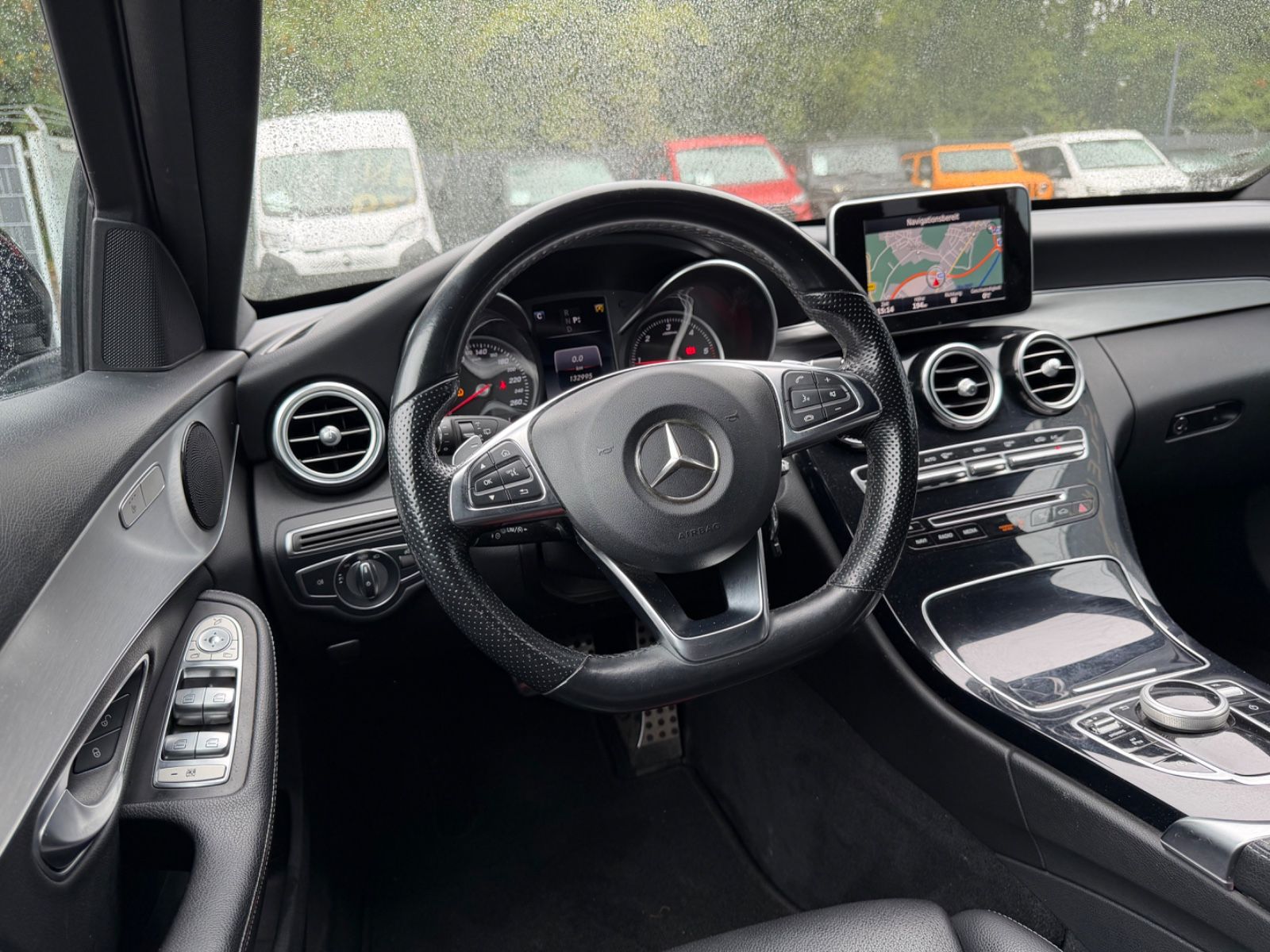 Fahrzeugabbildung Mercedes-Benz C 180d T*AMG-LINE*AUT.*NIGHT*VOLL-LED*NAVI*LEDER