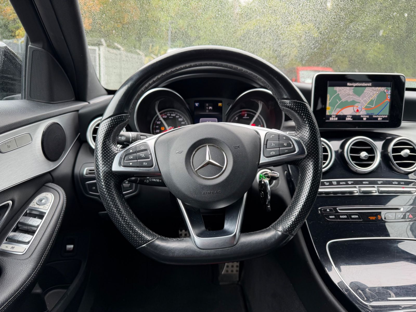 Fahrzeugabbildung Mercedes-Benz C 180d T*AMG-LINE*AUT.*NIGHT*VOLL-LED*NAVI*LEDER