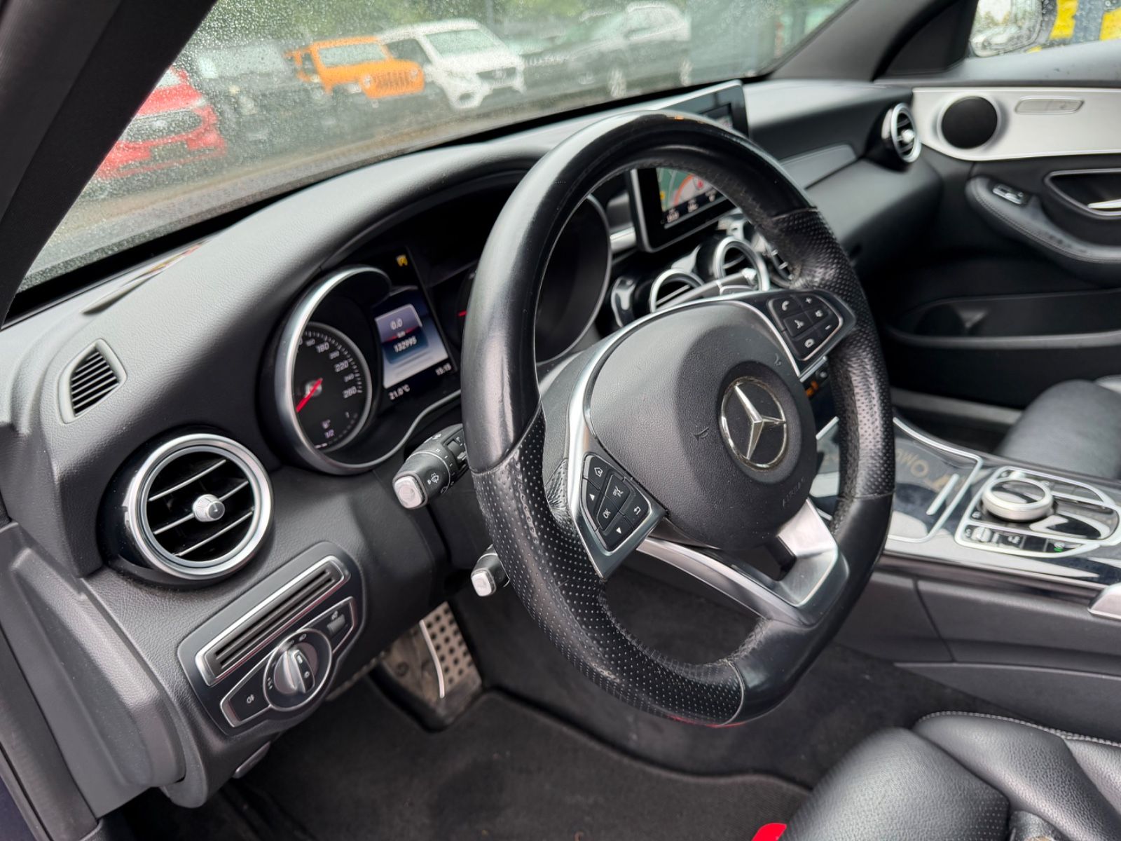 Fahrzeugabbildung Mercedes-Benz C 180d T*AMG-LINE*AUT.*NIGHT*VOLL-LED*NAVI*LEDER