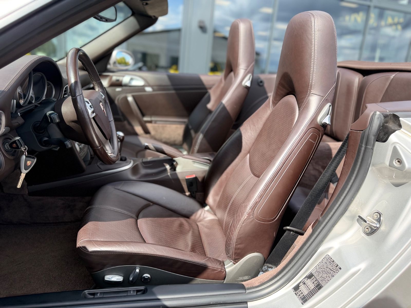Fahrzeugabbildung Porsche 997 4S CABRIO*PCCB*PASM*PORSCHE ZERTIFIKAT*TRAUM
