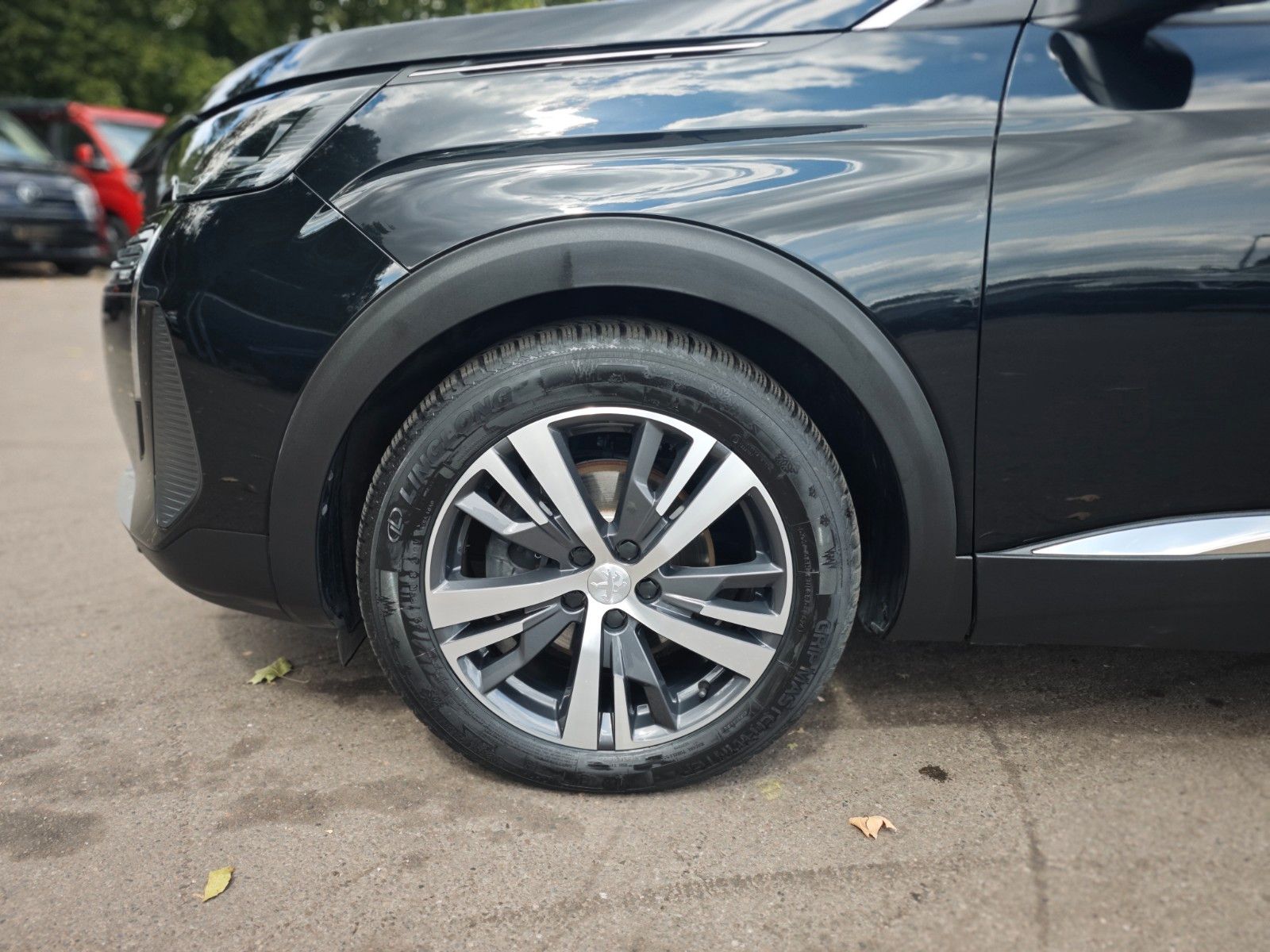 Fahrzeugabbildung Peugeot 5008 HYBRID 136 ALLURE PACK *FACELIFT*7 SITZE*