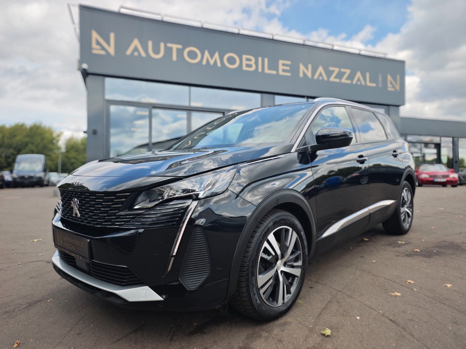 Fahrzeugabbildung Peugeot 5008 HYBRID 136 ALLURE PACK *FACELIFT*7 SITZE*