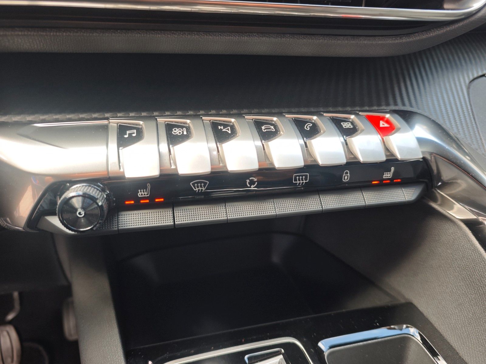 Fahrzeugabbildung Peugeot 5008 HYBRID 136 ALLURE PACK *FACELIFT*7 SITZE*