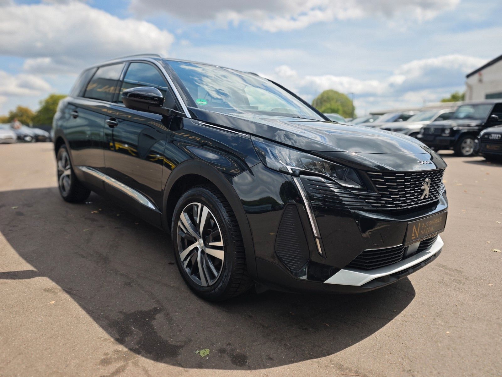 Fahrzeugabbildung Peugeot 5008 HYBRID 136 ALLURE PACK *FACELIFT*7 SITZE*