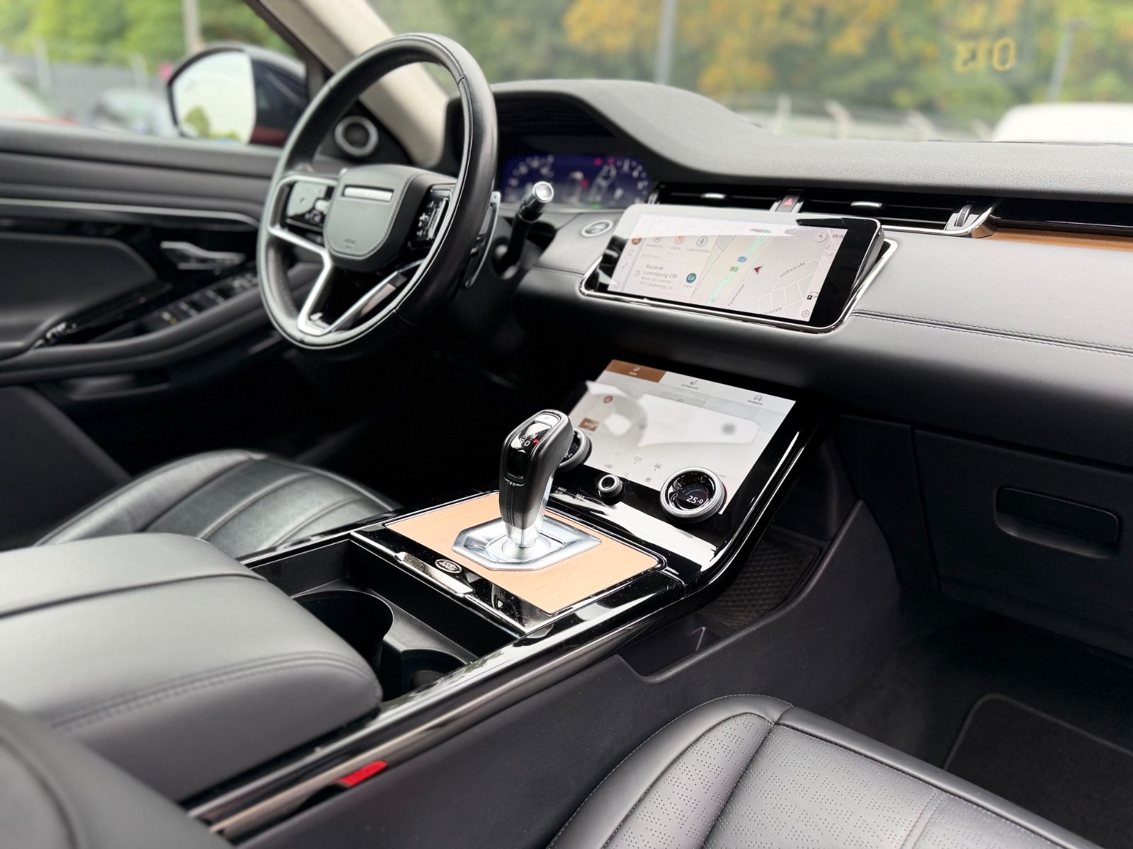 Fahrzeugabbildung Land Rover RANGE ROVER EVOQUE R-DYNAMIC HSE HYBRID*1.HAND*