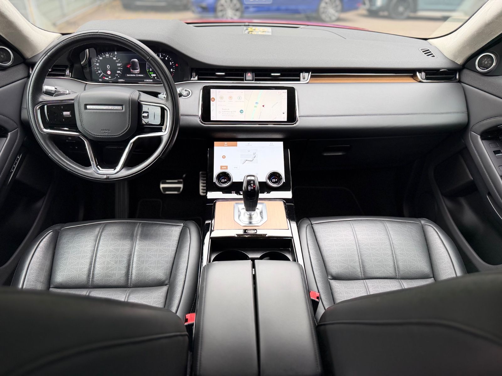 Fahrzeugabbildung Land Rover RANGE ROVER EVOQUE R-DYNAMIC HSE HYBRID*1.HAND*