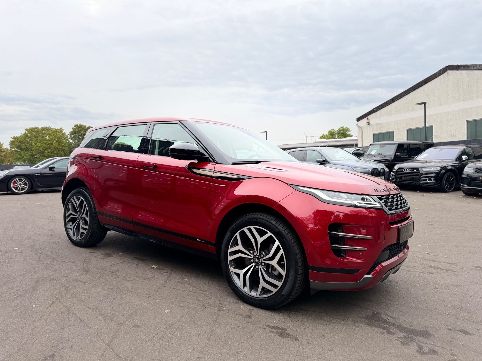 Fahrzeugabbildung Land Rover RANGE ROVER EVOQUE R-DYNAMIC HSE HYBRID*1.HAND*
