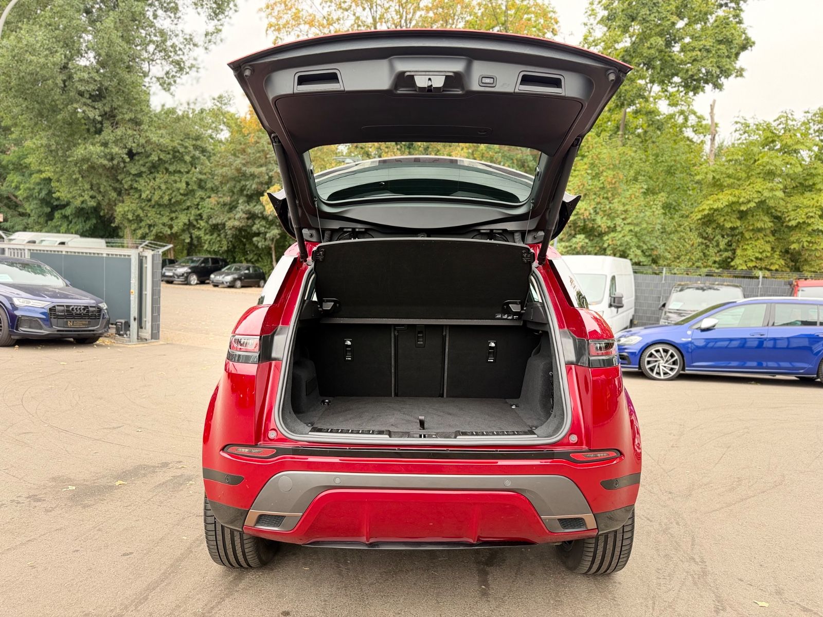 Fahrzeugabbildung Land Rover RANGE ROVER EVOQUE R-DYNAMIC HSE HYBRID*1.HAND*