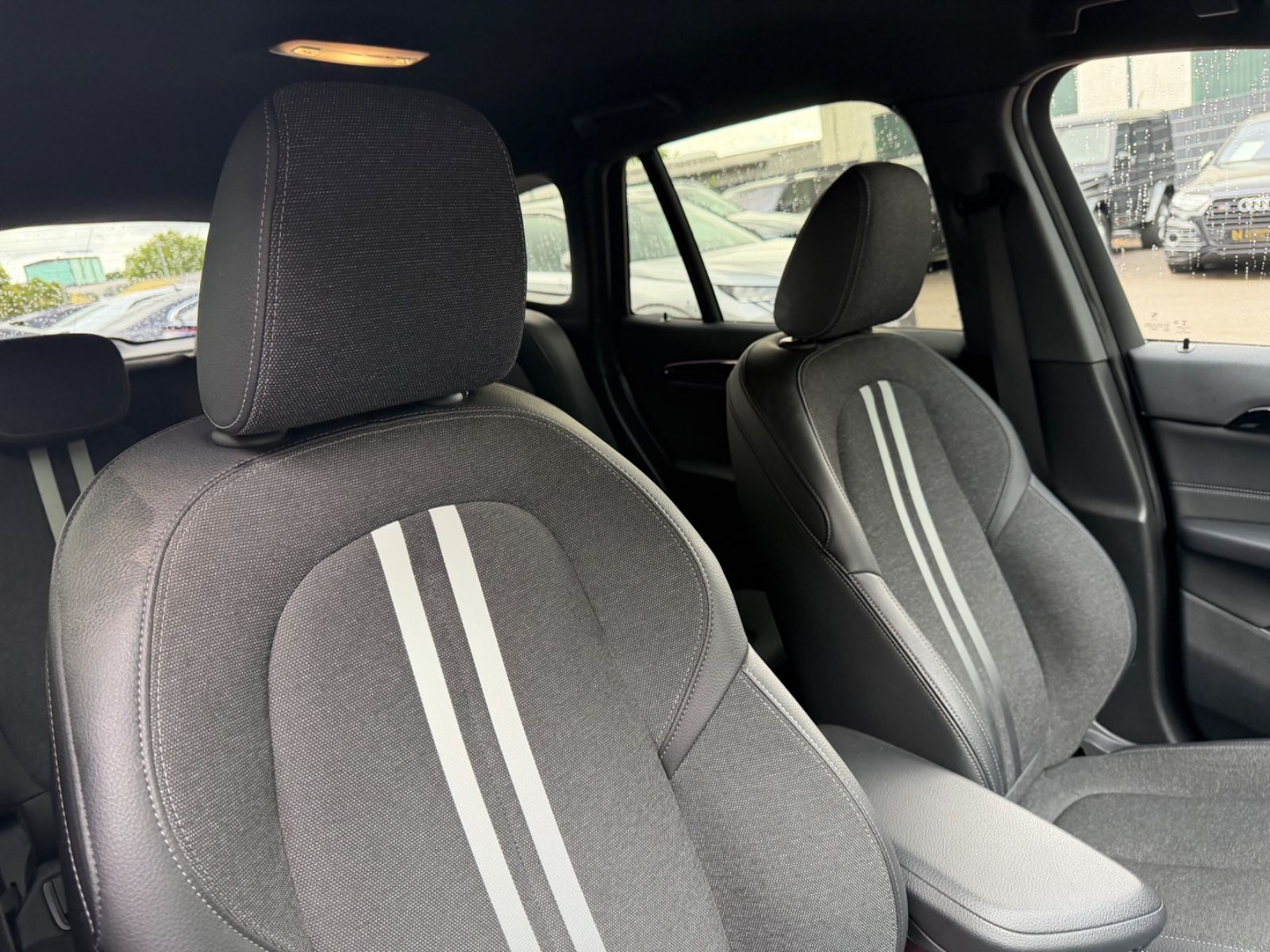 Fahrzeugabbildung BMW X1 SDRIVE 18i SPORT LINE *AUT*LED*NAVI*KAMERA*