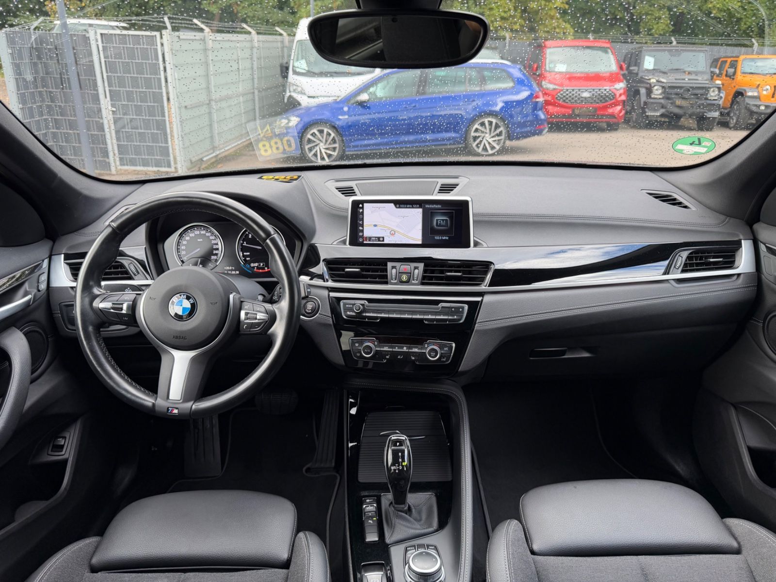 Fahrzeugabbildung BMW X1 SDRIVE 18i SPORT LINE *AUT*LED*NAVI*KAMERA*