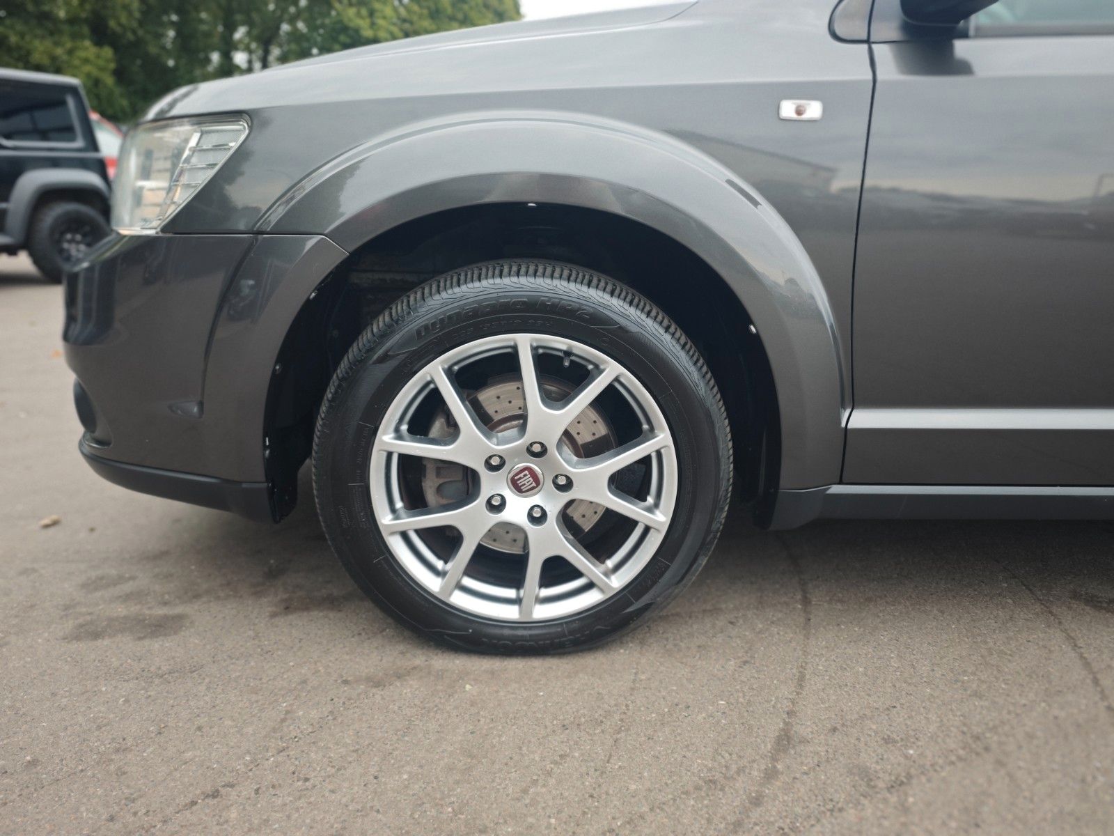 Fahrzeugabbildung Fiat FREEMONT LOUNGE AWD *2.HD*AUT*7 SITZE*NAVI*KAM*