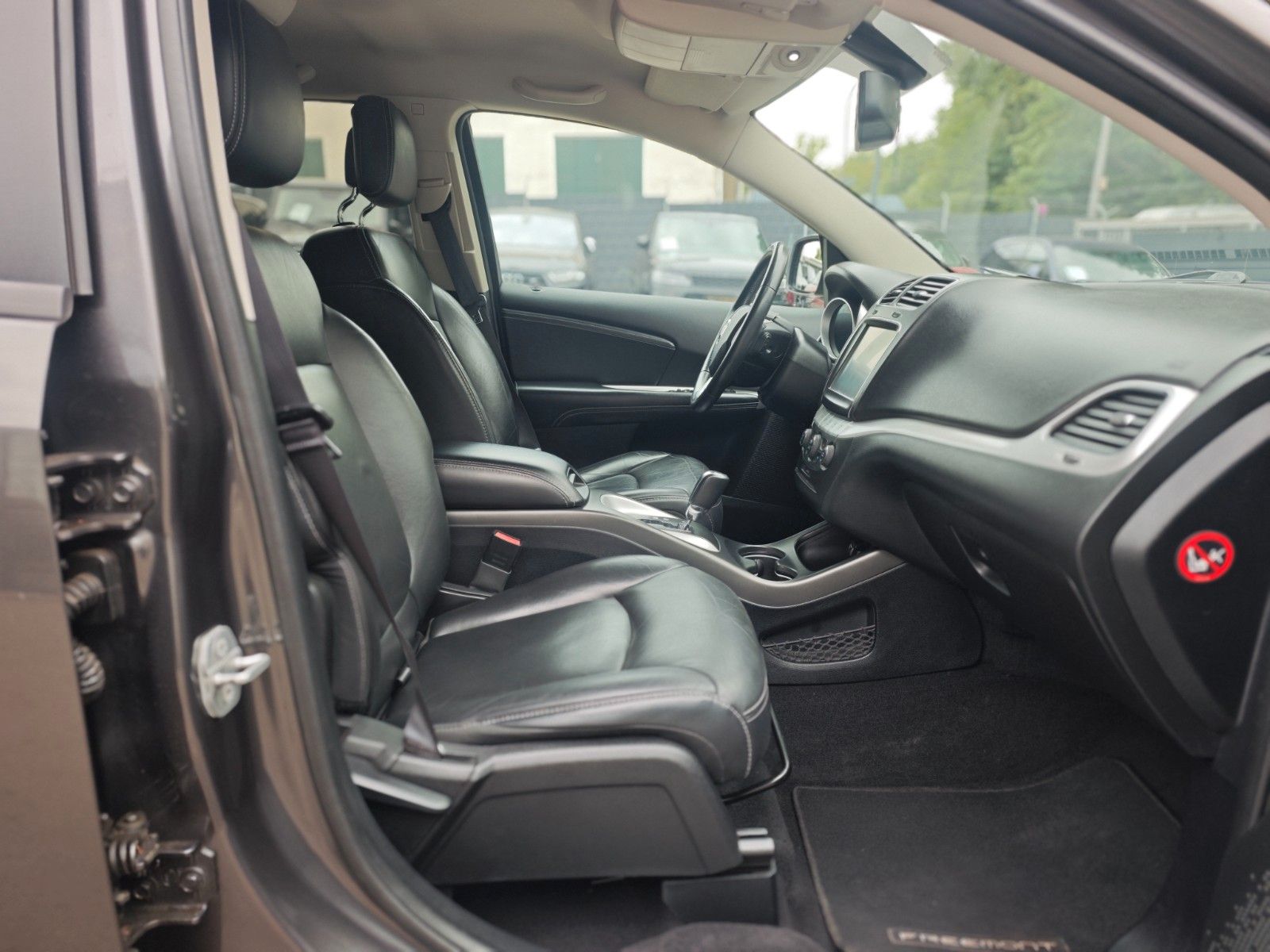 Fahrzeugabbildung Fiat FREEMONT LOUNGE AWD *2.HD*AUT*7 SITZE*NAVI*KAM*