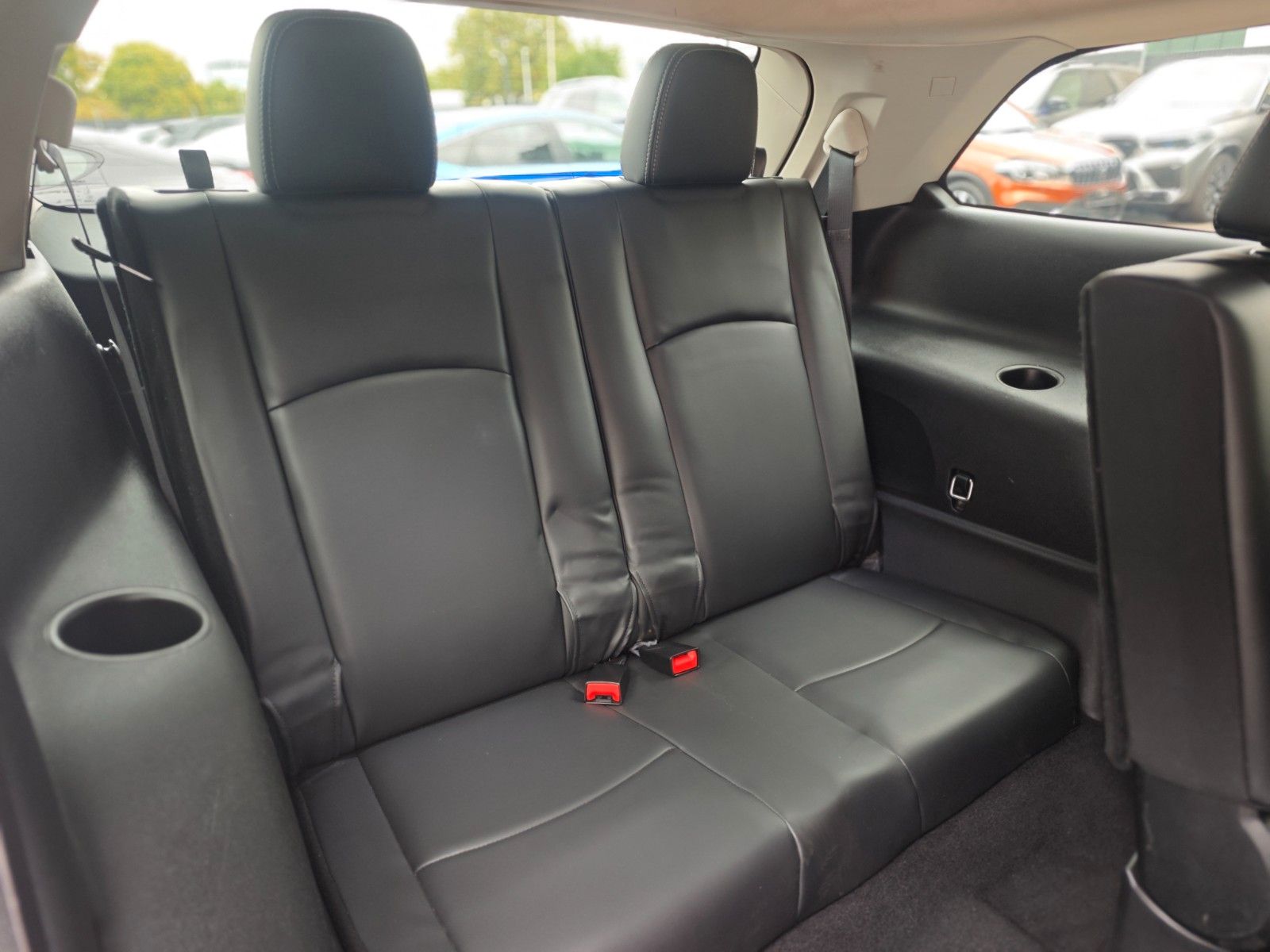 Fahrzeugabbildung Fiat FREEMONT LOUNGE AWD *2.HD*AUT*7 SITZE*NAVI*KAM*