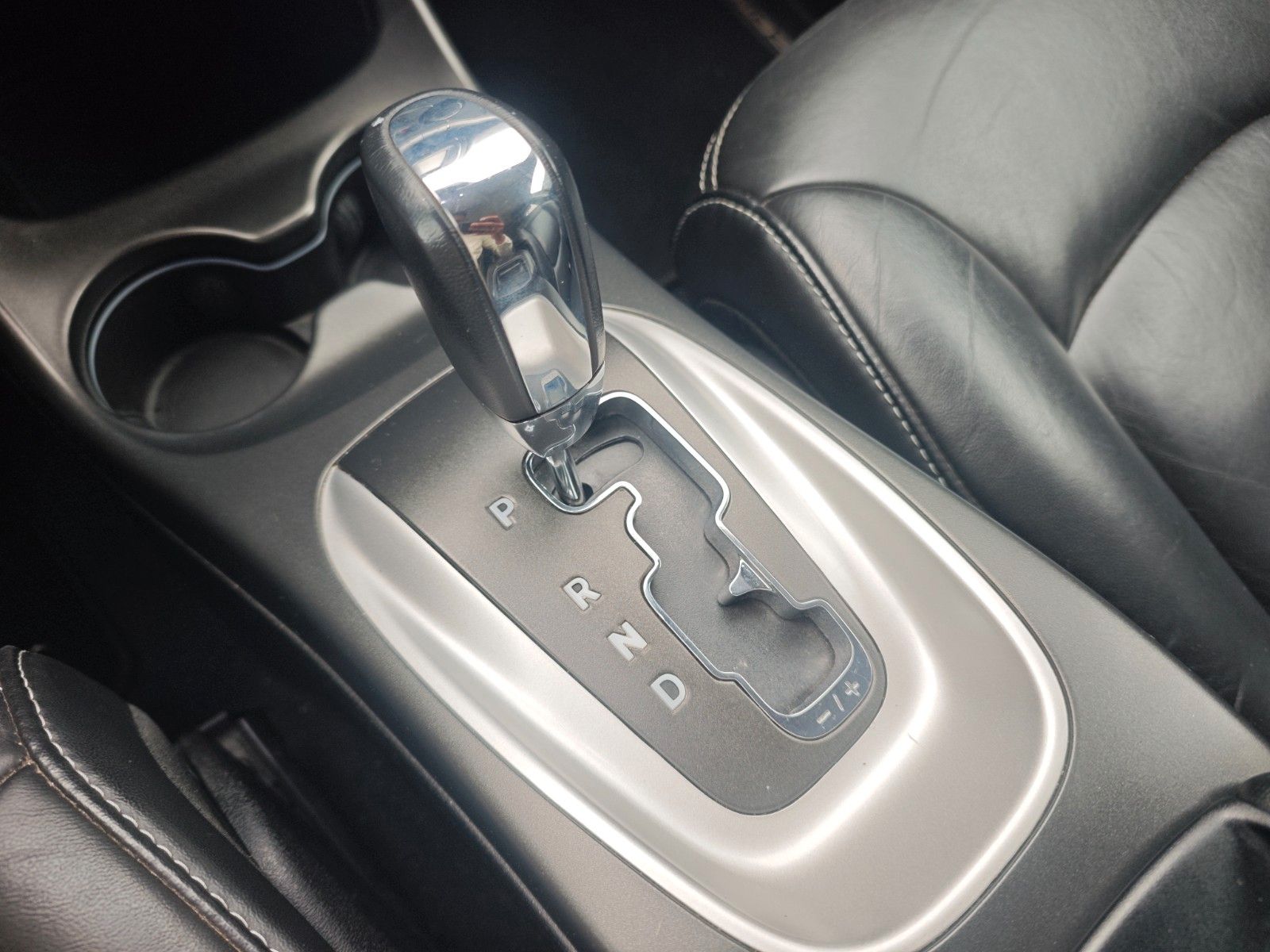 Fahrzeugabbildung Fiat FREEMONT LOUNGE AWD *2.HD*AUT*7 SITZE*NAVI*KAM*