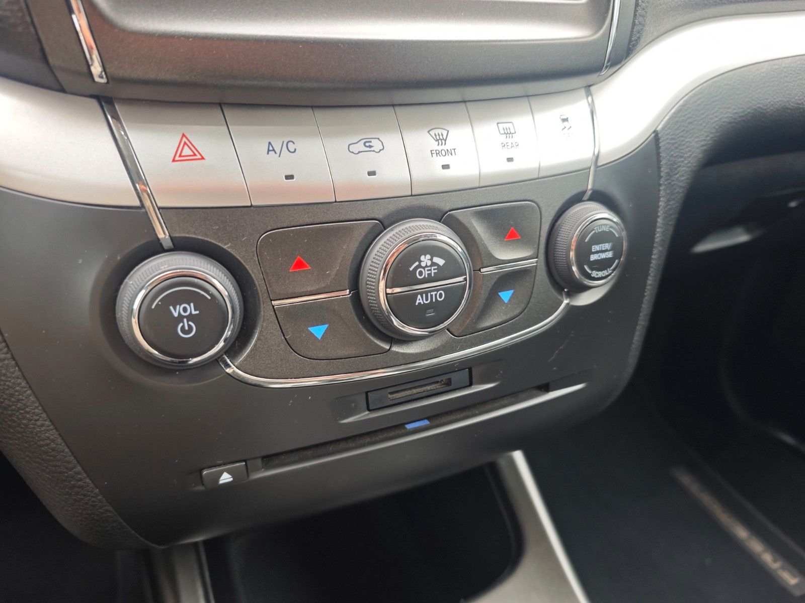 Fahrzeugabbildung Fiat FREEMONT LOUNGE AWD *2.HD*AUT*7 SITZE*NAVI*KAM*