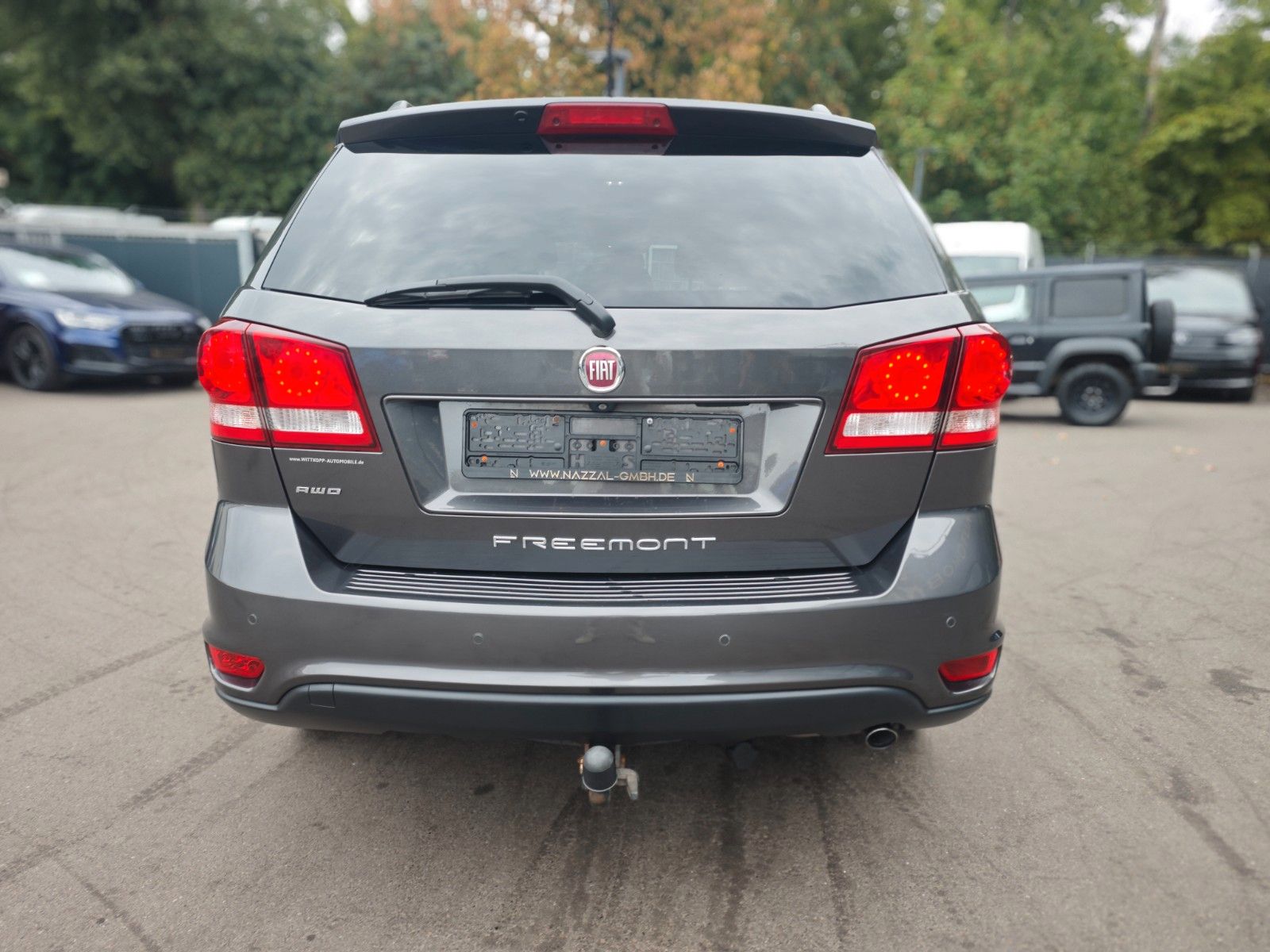 Fahrzeugabbildung Fiat FREEMONT LOUNGE AWD *2.HD*AUT*7 SITZE*NAVI*KAM*