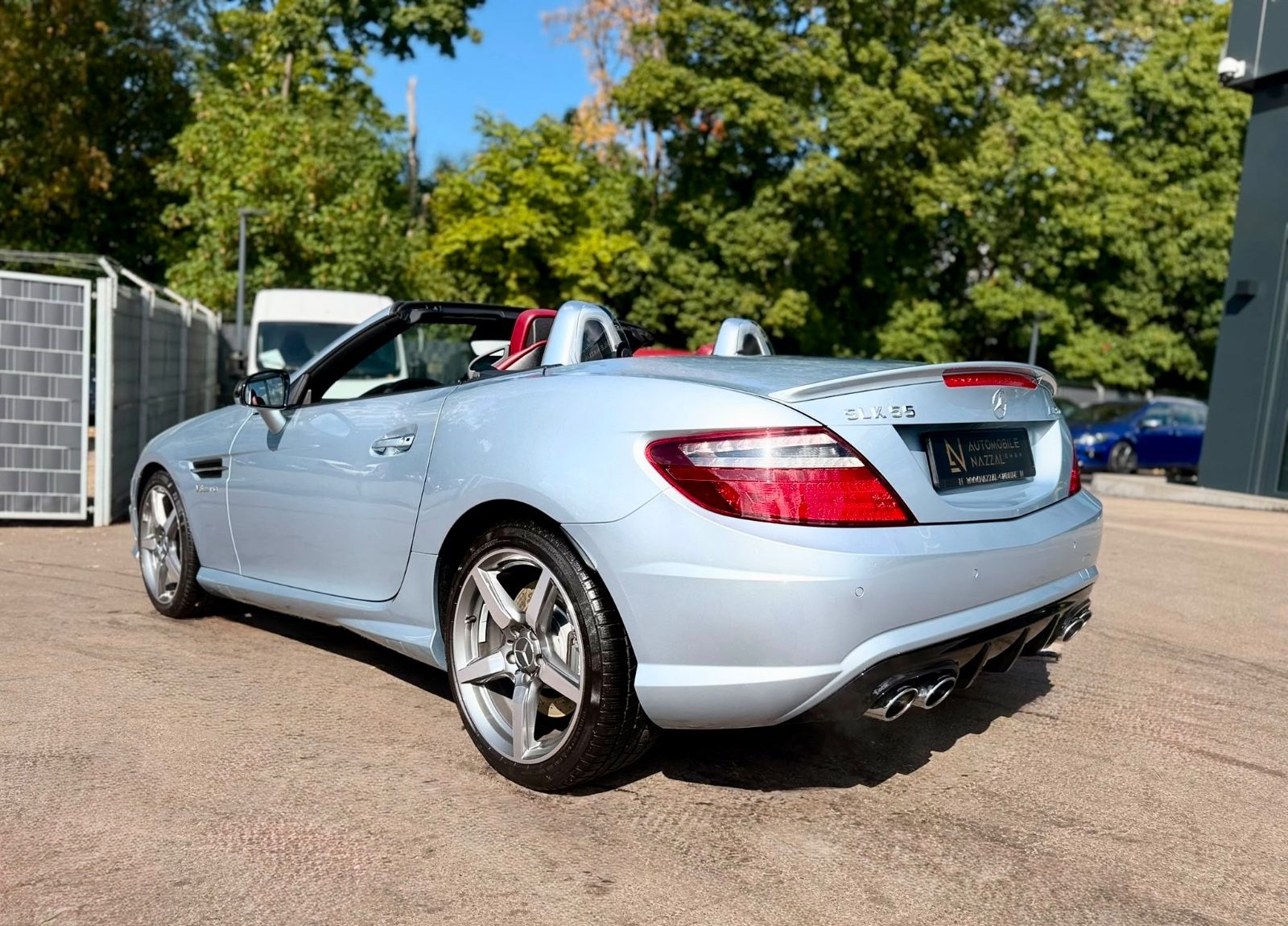 Fahrzeugabbildung Mercedes-Benz SLK 55 AMG MAGIC-SKY*AIRSCARF*BI-XENON+ILS*NAVI*