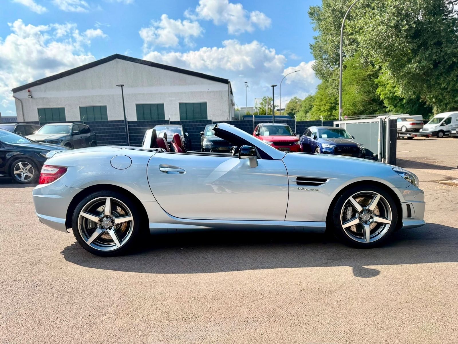 Fahrzeugabbildung Mercedes-Benz SLK 55 AMG MAGIC-SKY*AIRSCARF*BI-XENON+ILS*NAVI*