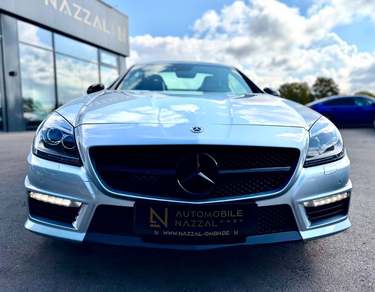 Fahrzeugabbildung Mercedes-Benz SLK 55 AMG MAGIC-SKY*AIRSCARF*BI-XENON+ILS*NAVI*