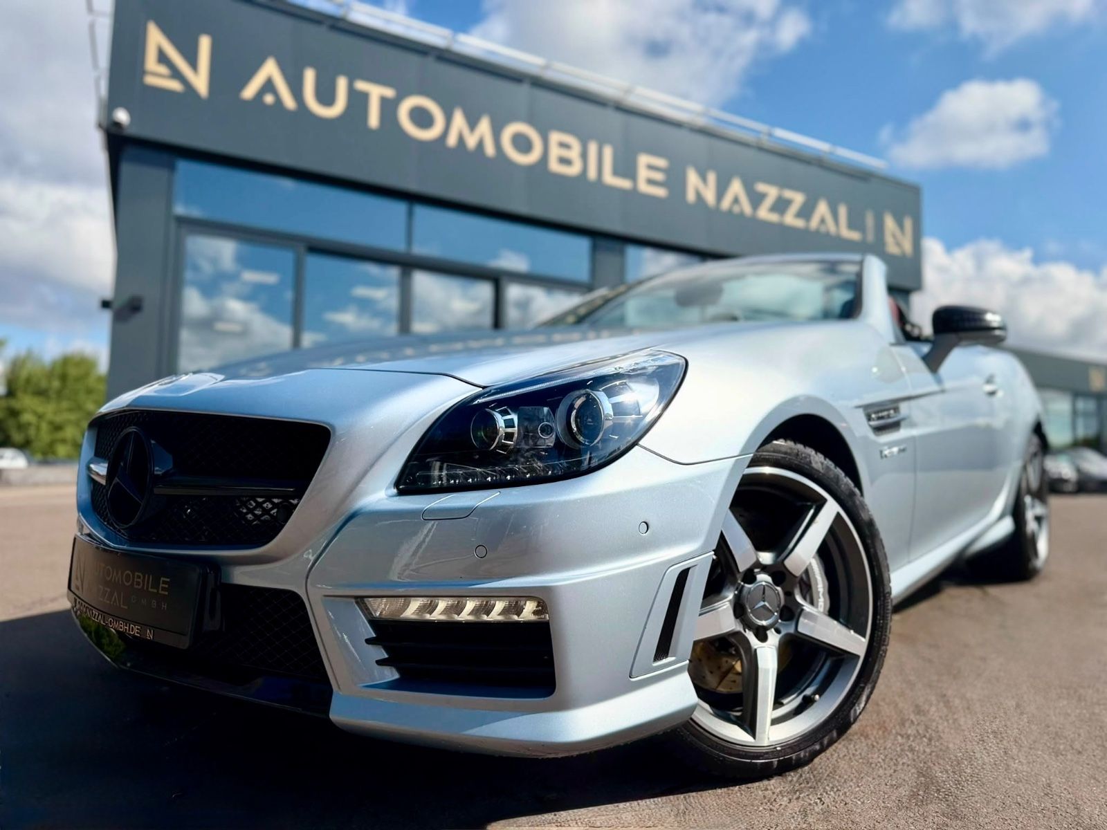 Fahrzeugabbildung Mercedes-Benz SLK 55 AMG MAGIC-SKY*AIRSCARF*BI-XENON+ILS*NAVI*