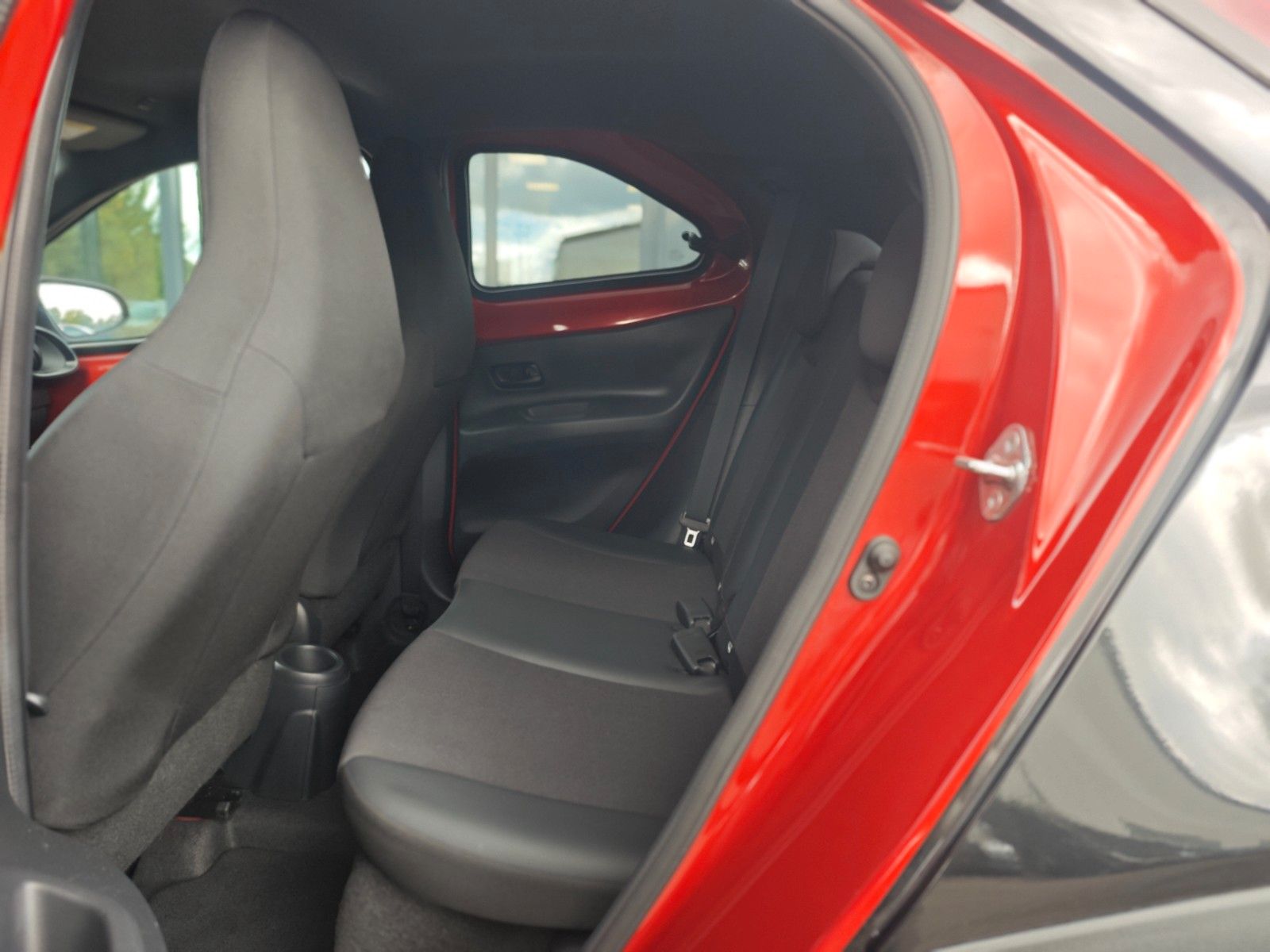 Fahrzeugabbildung Toyota AYGO X ENVY *SONDERMODELL*GARANTIE*VOLL*
