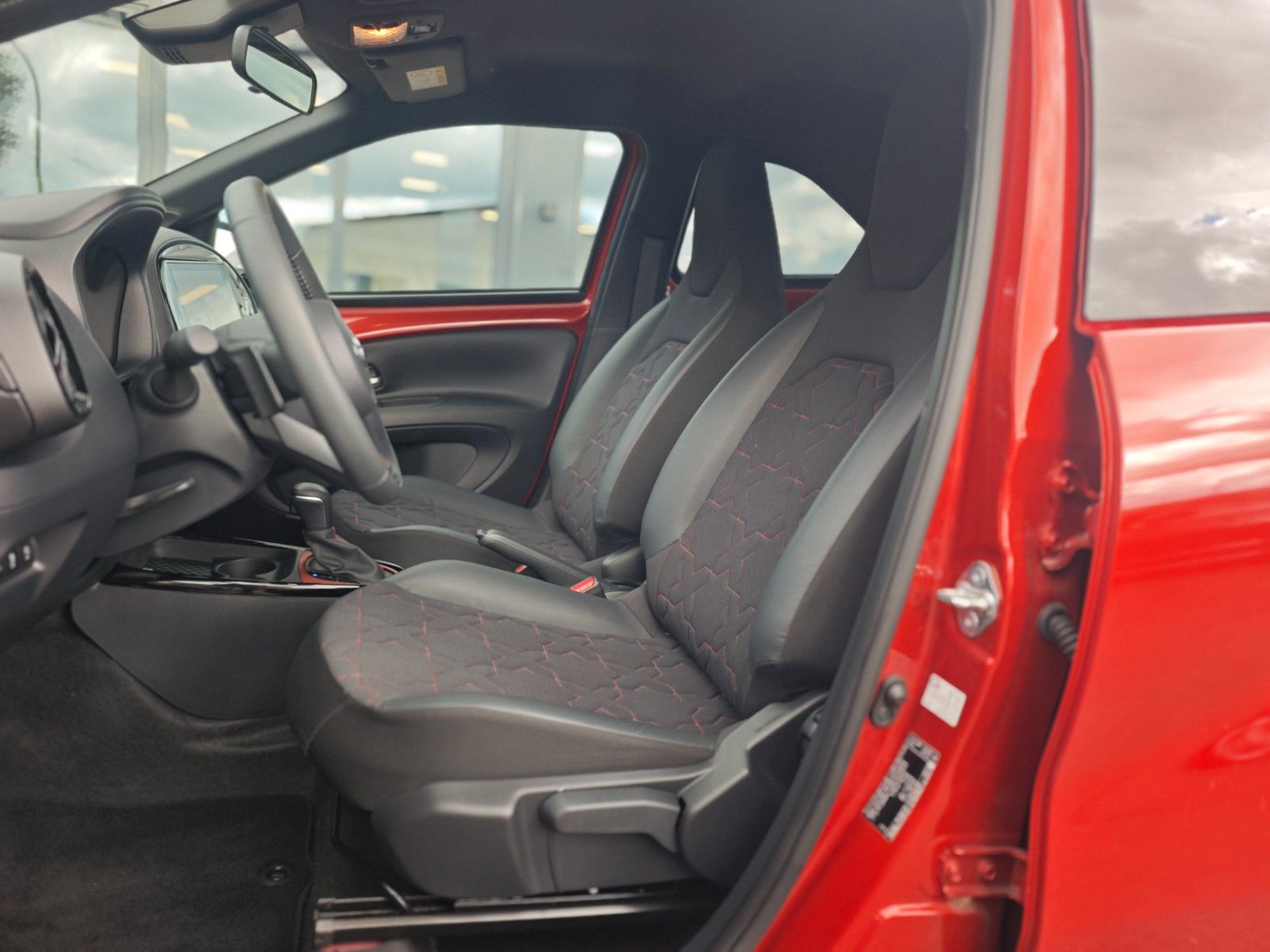 Fahrzeugabbildung Toyota AYGO X ENVY *SONDERMODELL*GARANTIE*VOLL*