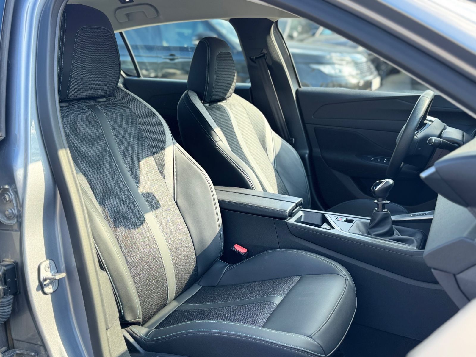 Fahrzeugabbildung Peugeot 308*NAVI*APPLE CAR*SHZ*KLIMA*26.TKM*EURO 6*