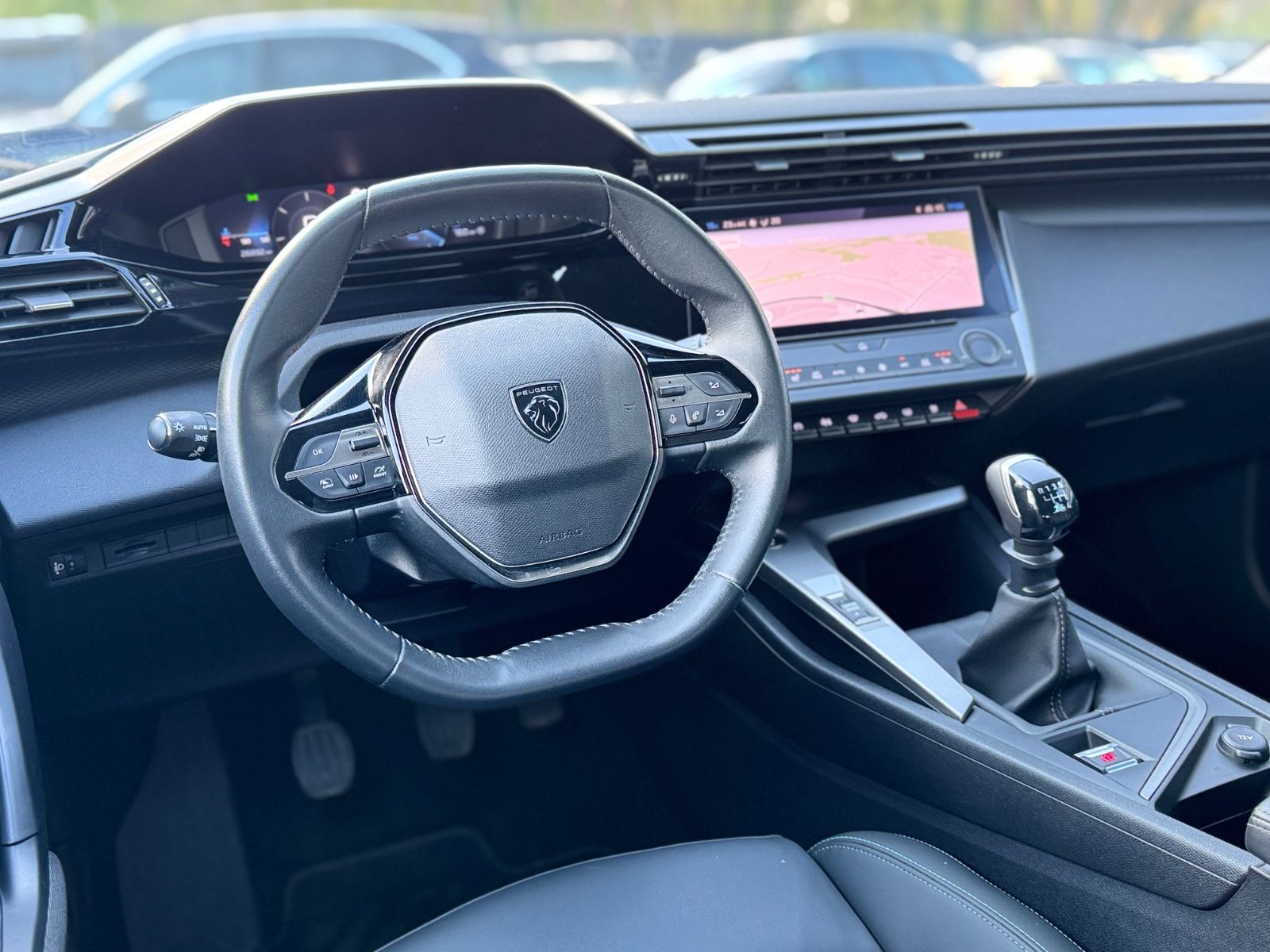 Fahrzeugabbildung Peugeot 308*NAVI*APPLE CAR*SHZ*KLIMA*26.TKM*EURO 6*