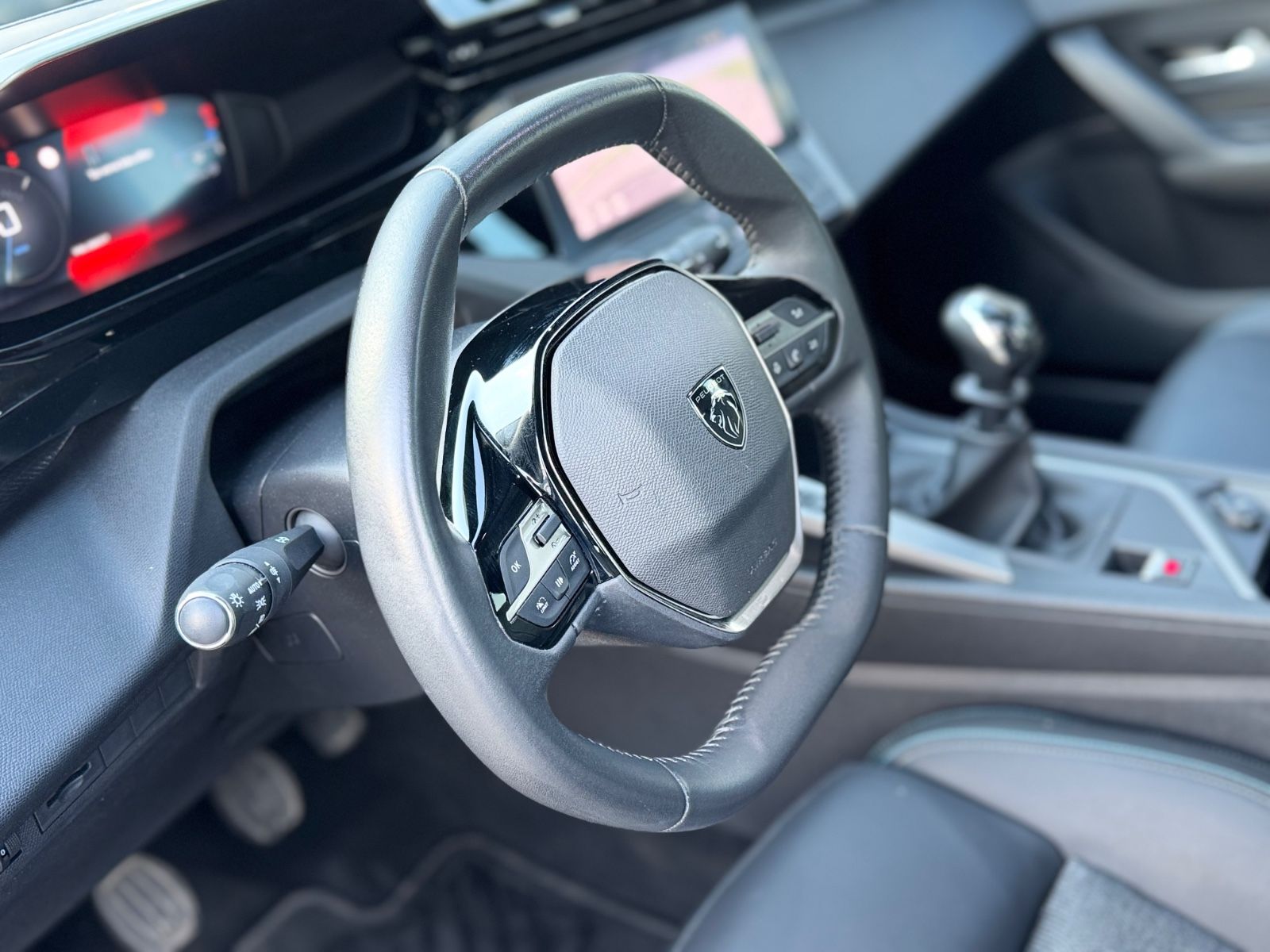 Fahrzeugabbildung Peugeot 308*NAVI*APPLE CAR*SHZ*KLIMA*26.TKM*EURO 6*