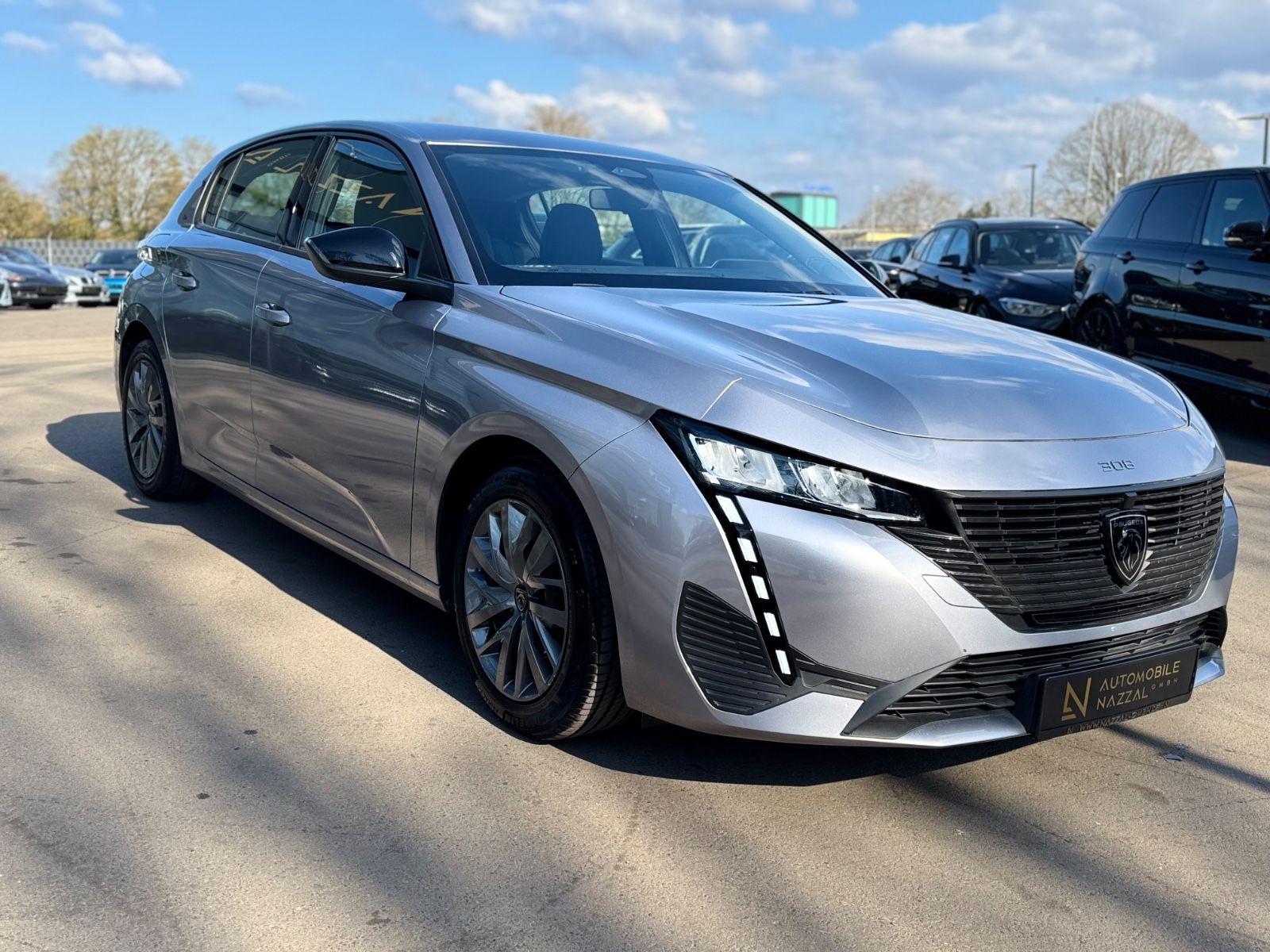Fahrzeugabbildung Peugeot 308*NAVI*APPLE CAR*SHZ*KLIMA*26.TKM*EURO 6*
