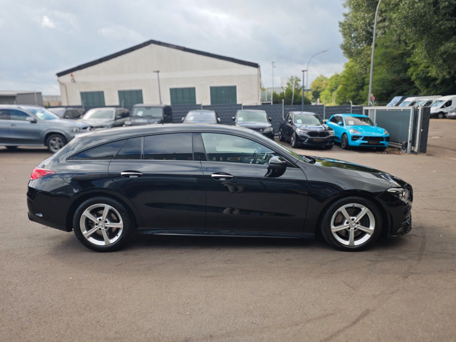 Fahrzeugabbildung Mercedes-Benz CLA 200 SHOOTING BRAKE*AMG-LINE*PANO*360 VIEW*