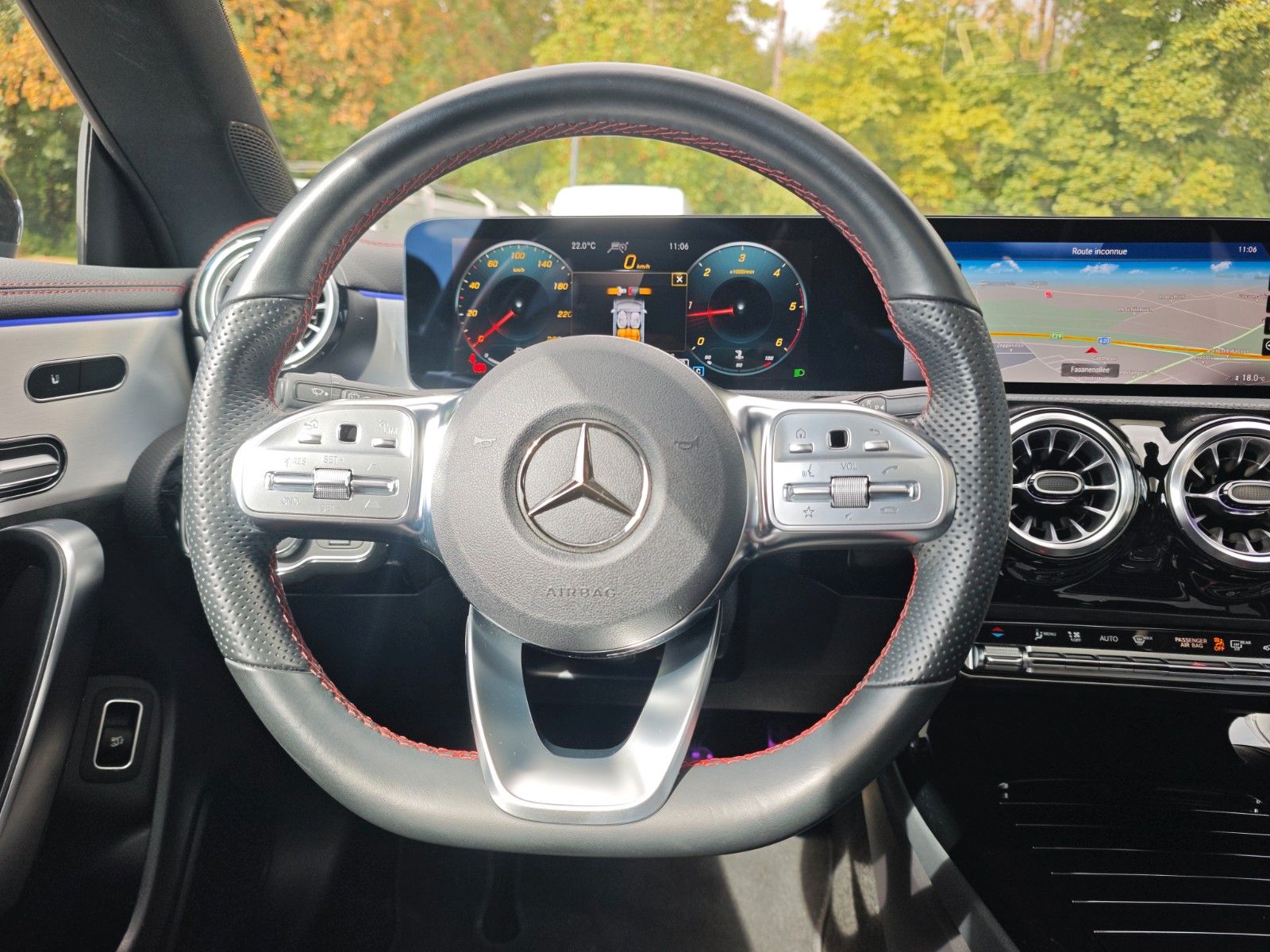 Fahrzeugabbildung Mercedes-Benz CLA 200 SHOOTING BRAKE*AMG-LINE*PANO*360 VIEW*
