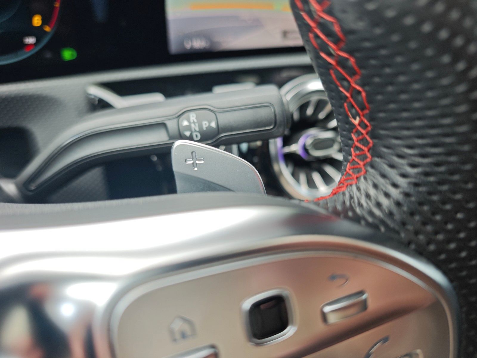 Fahrzeugabbildung Mercedes-Benz CLA 200 SHOOTING BRAKE*AMG-LINE*PANO*360 VIEW*